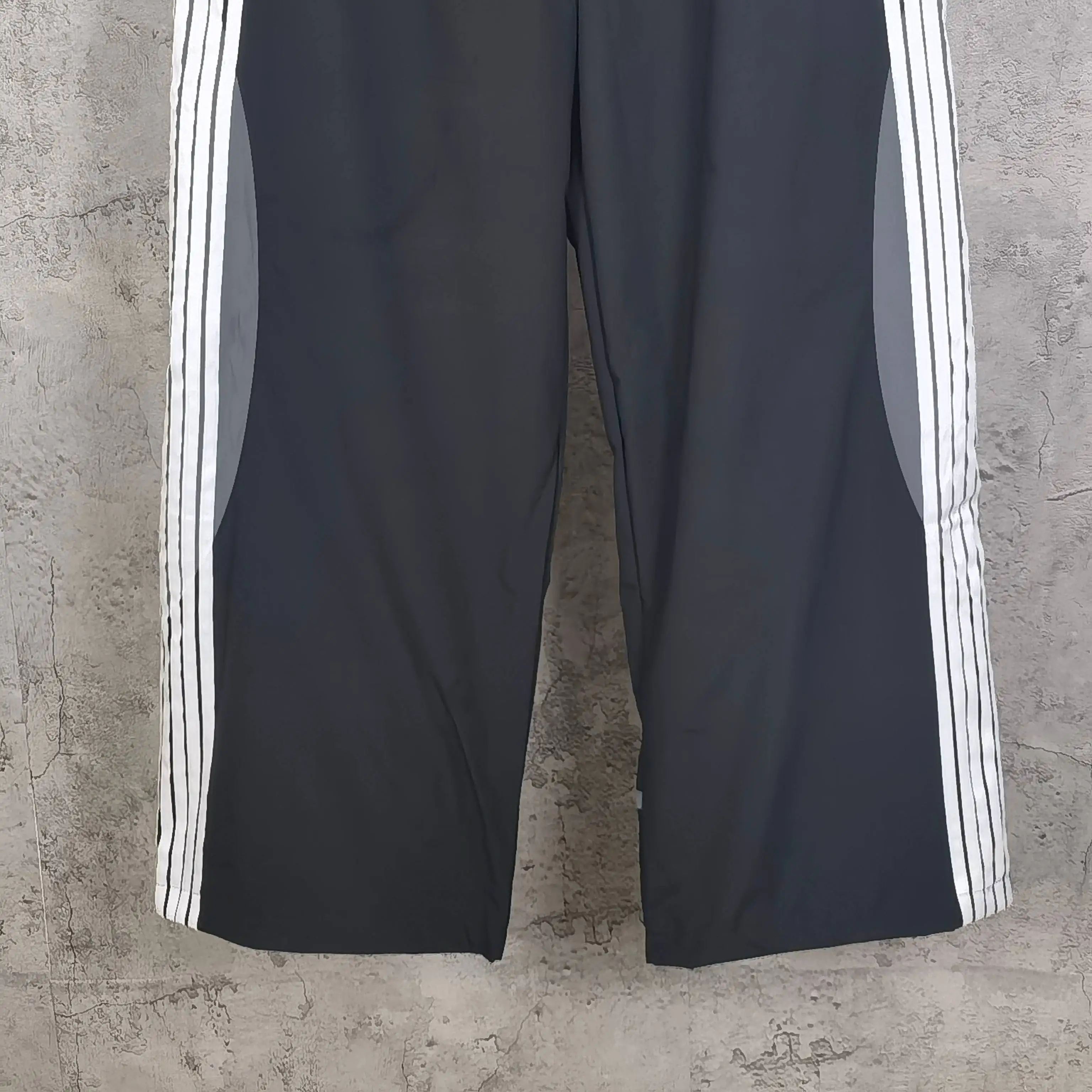 Cut-Up Double-Waistband Tracksuit Pants D22523189 — view 8