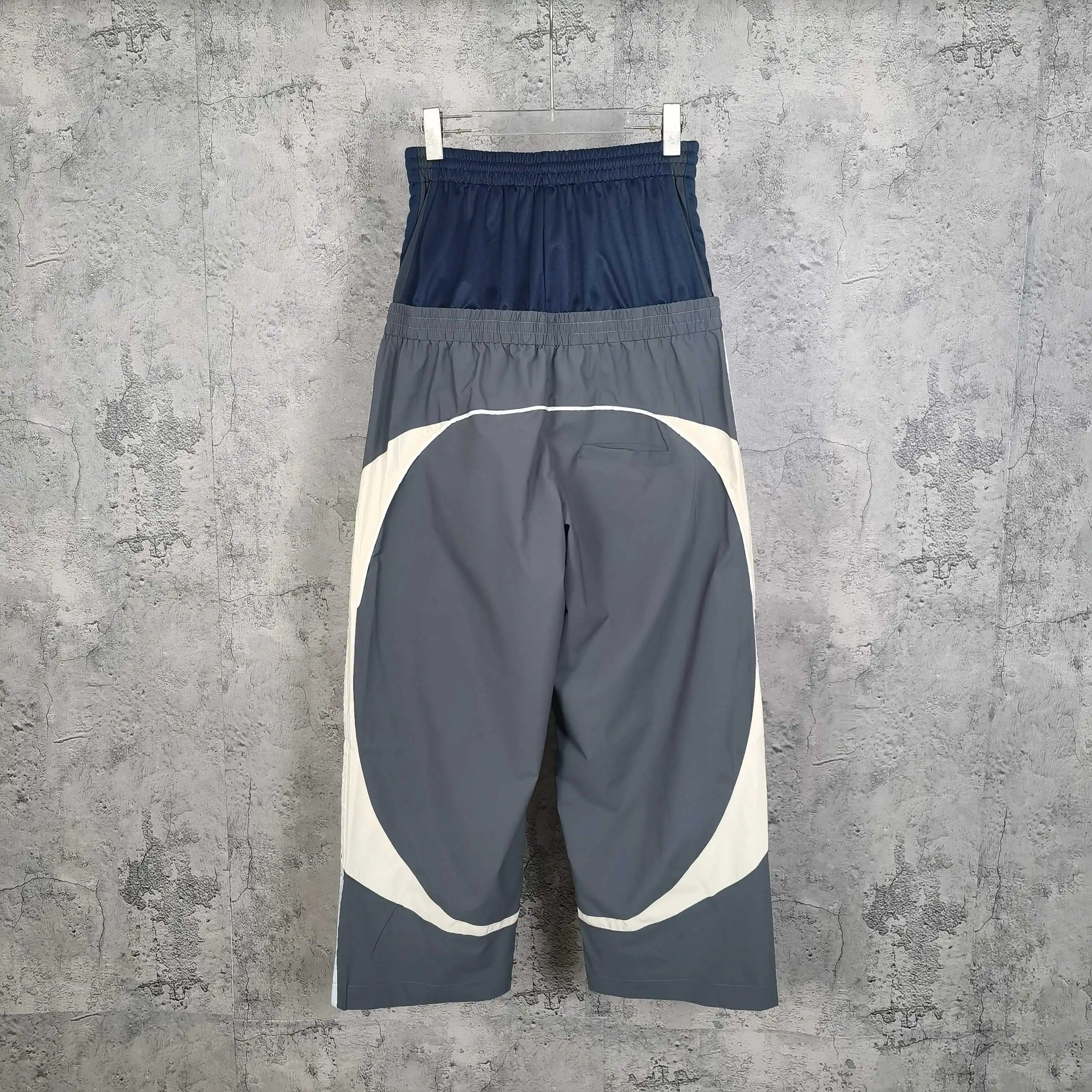 Cut-Up Double-Waistband Tracksuit Pants D22523190 — view 2