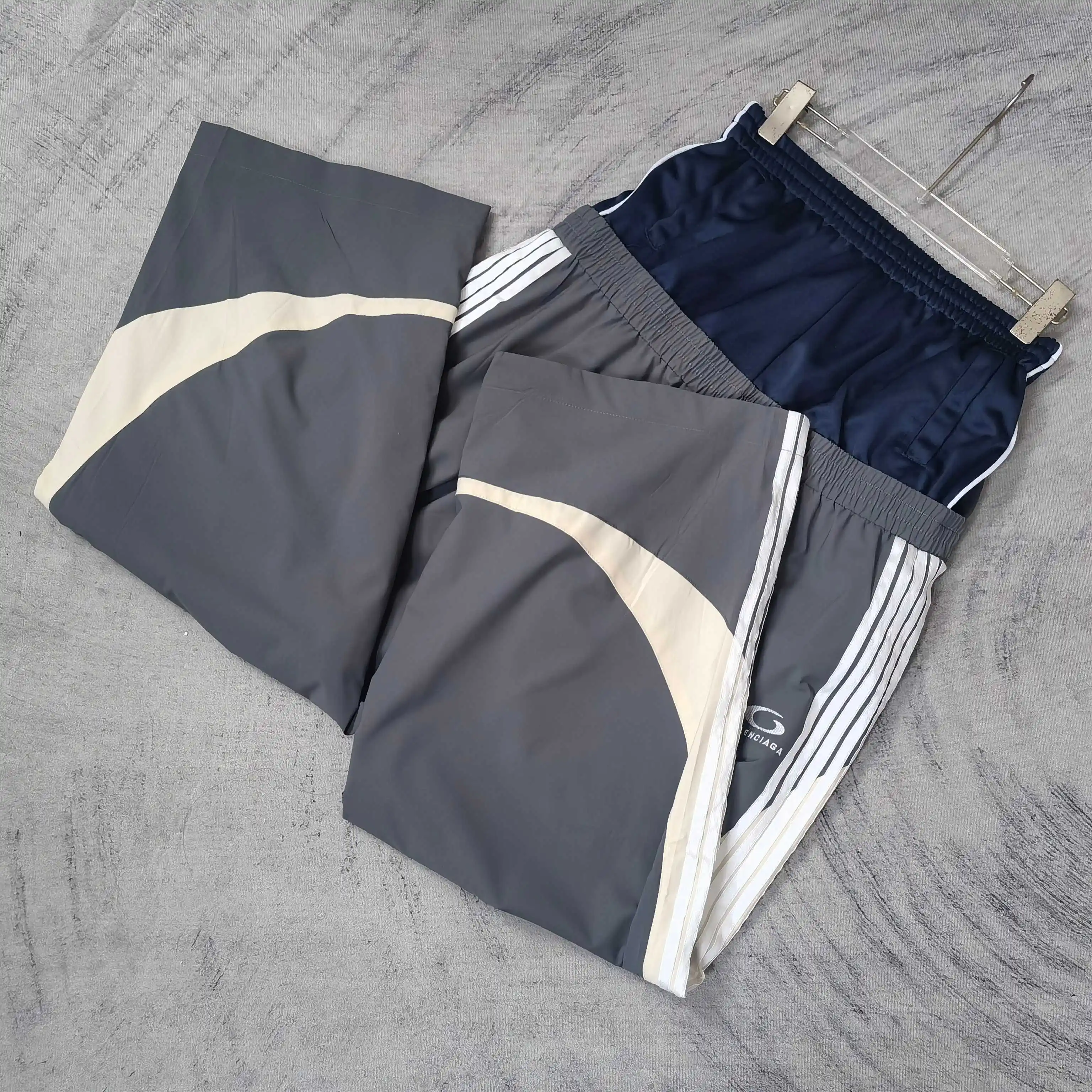Cut-Up Double-Waistband Tracksuit Pants D22523190 — view 4