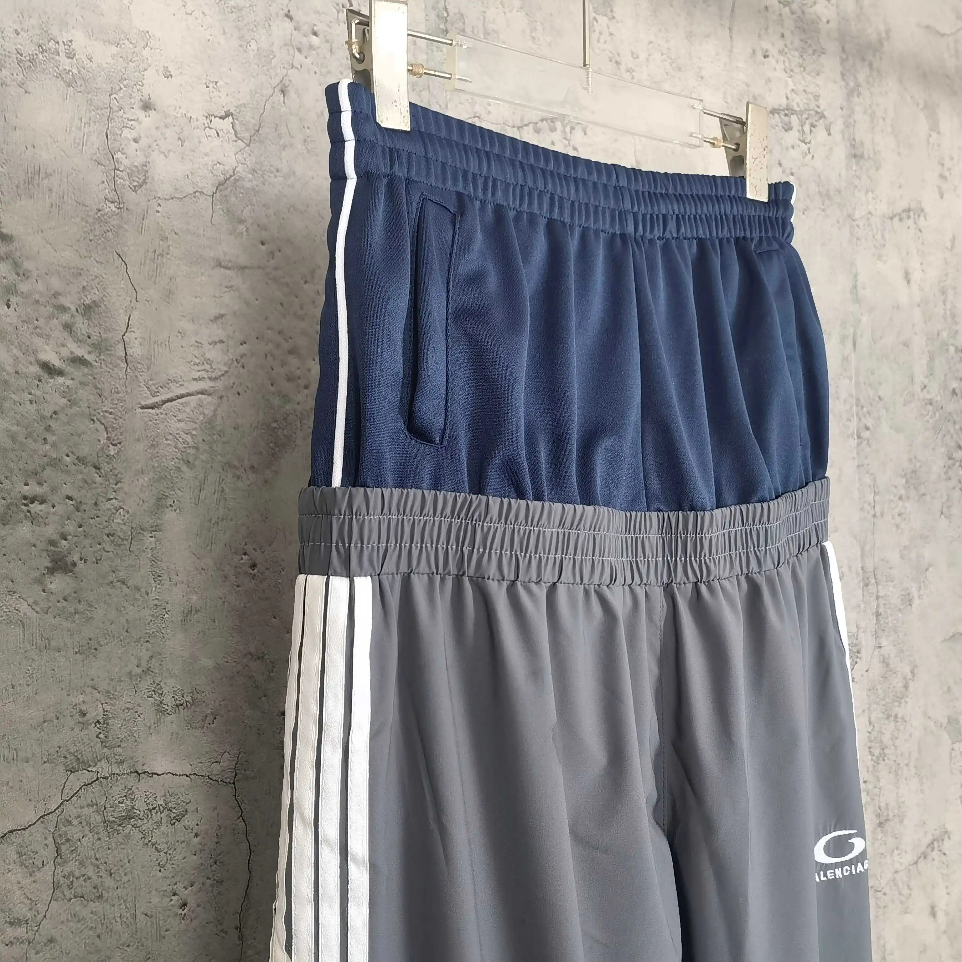 Cut-Up Double-Waistband Tracksuit Pants D22523190 — view 7