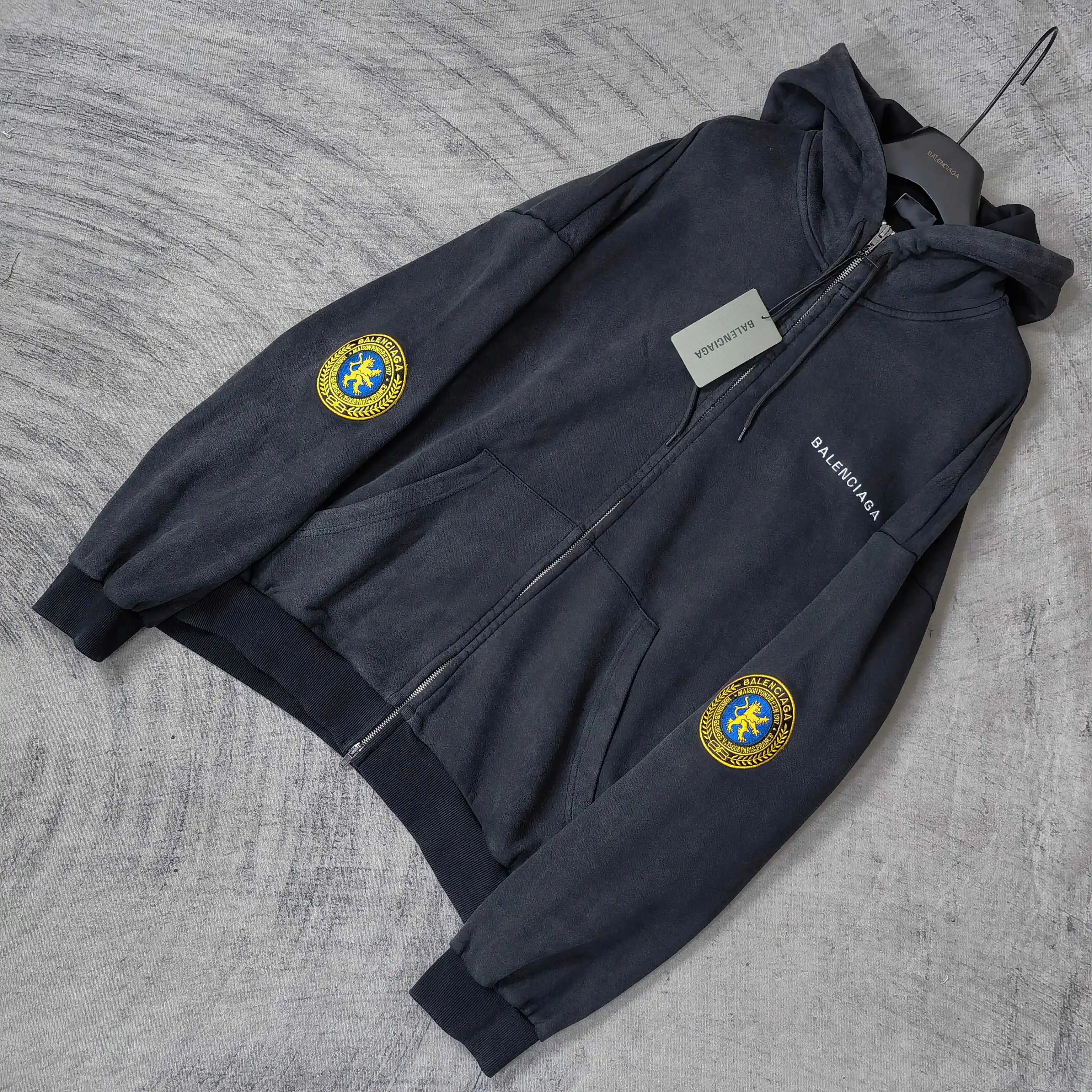 Oversized Embroidered Zip-Up Hoodie D24023164 — view 4