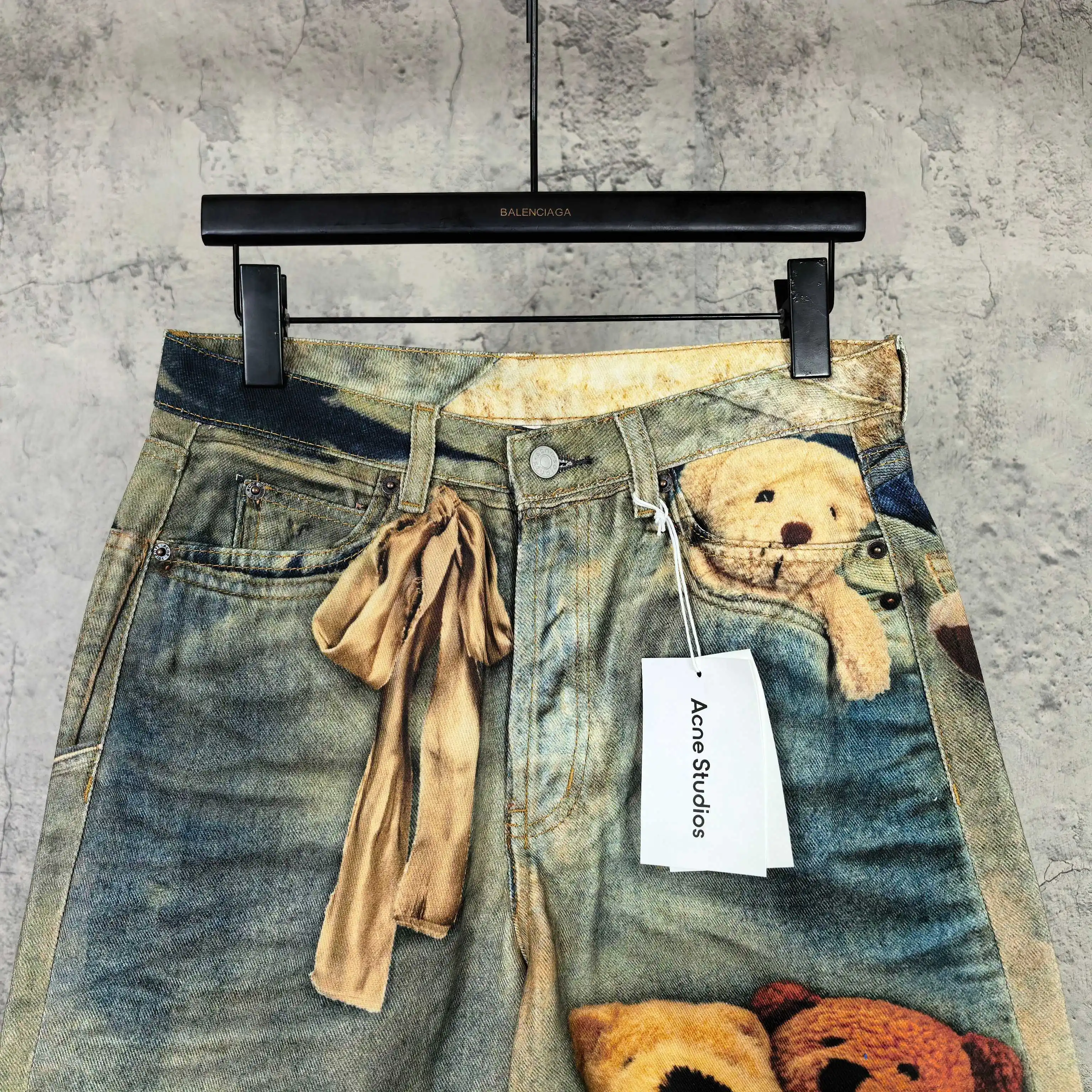 1981 Teddy Bear Print Denim Shorts D24523226 — view 3