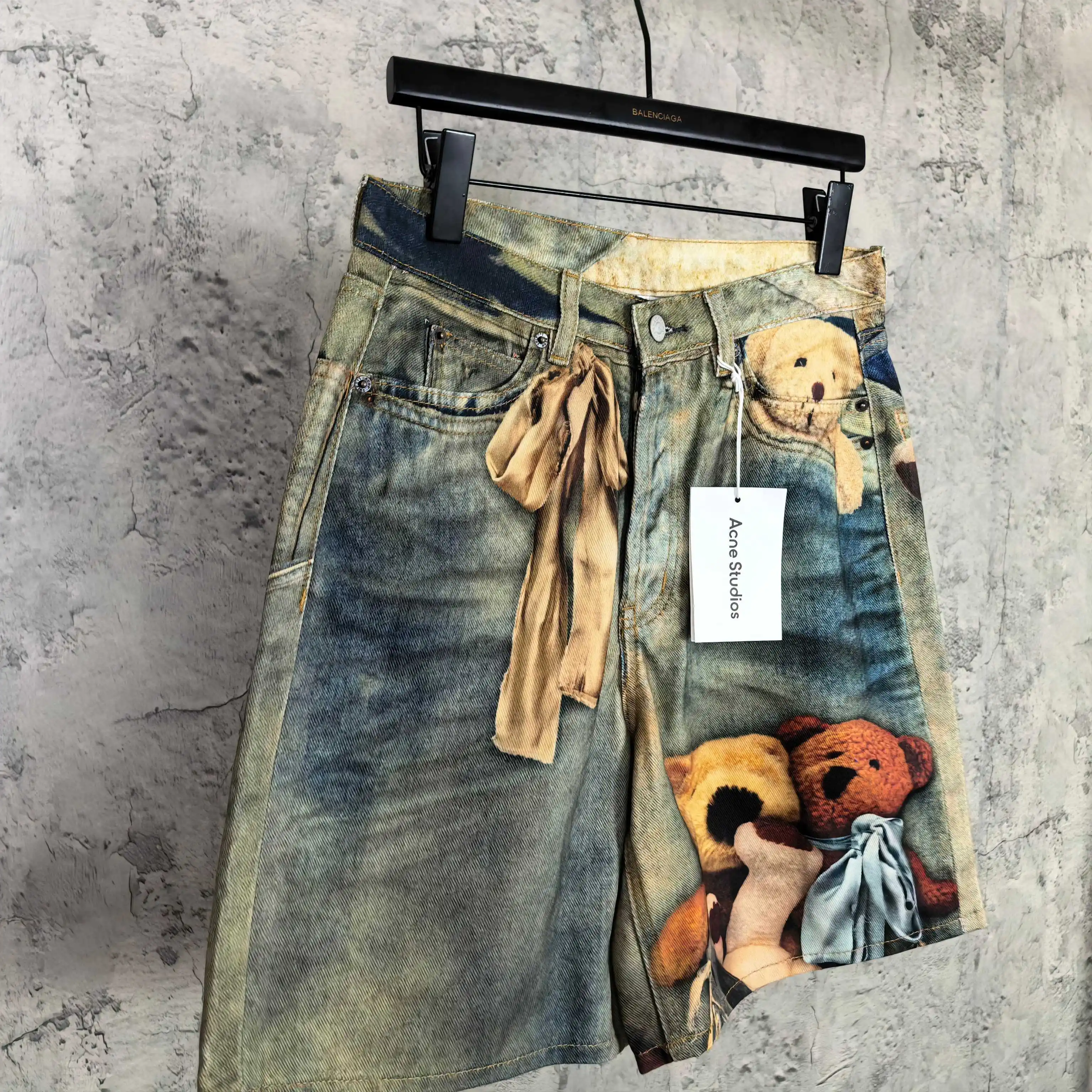 1981 Teddy Bear Print Denim Shorts D24523226 — view 7