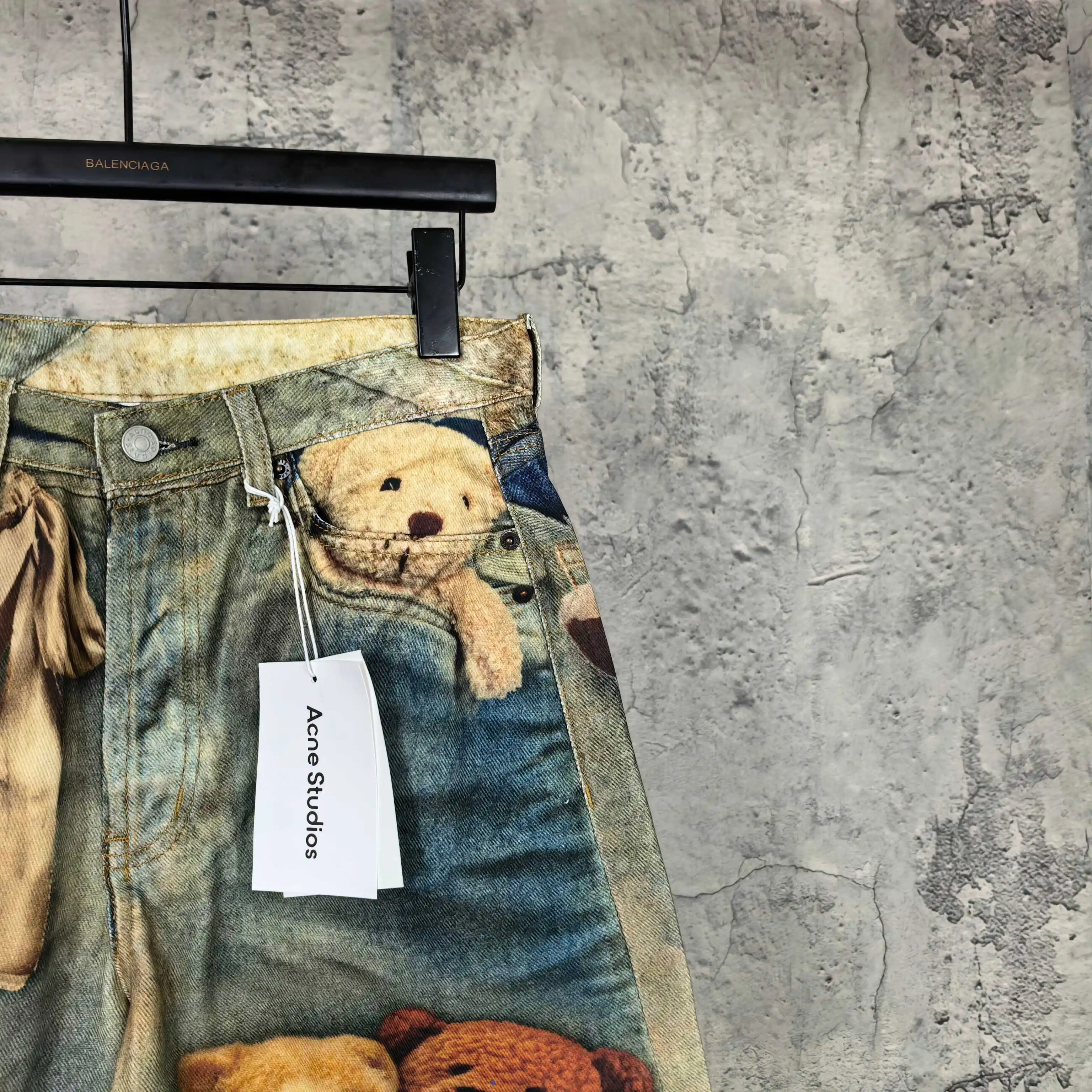1981 Teddy Bear Print Denim Shorts D24523226 — view 9