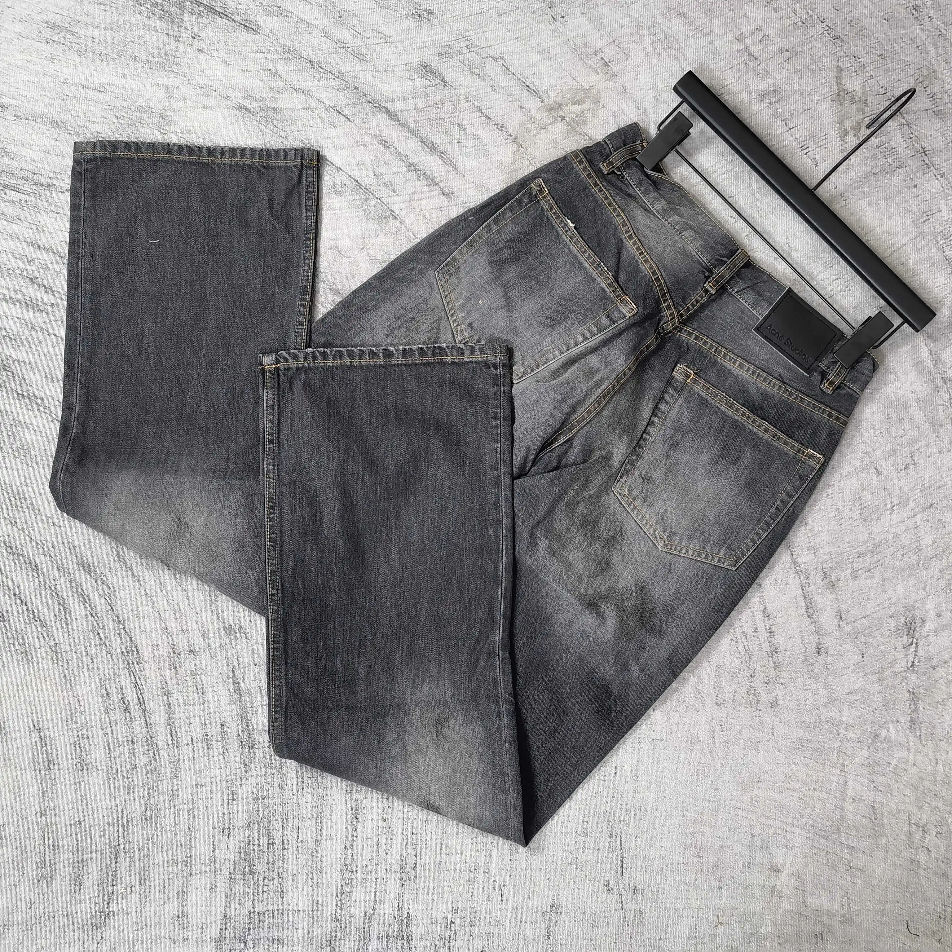 Graffiti Print Washed Straight-Leg Jeans D24523246 — view 5