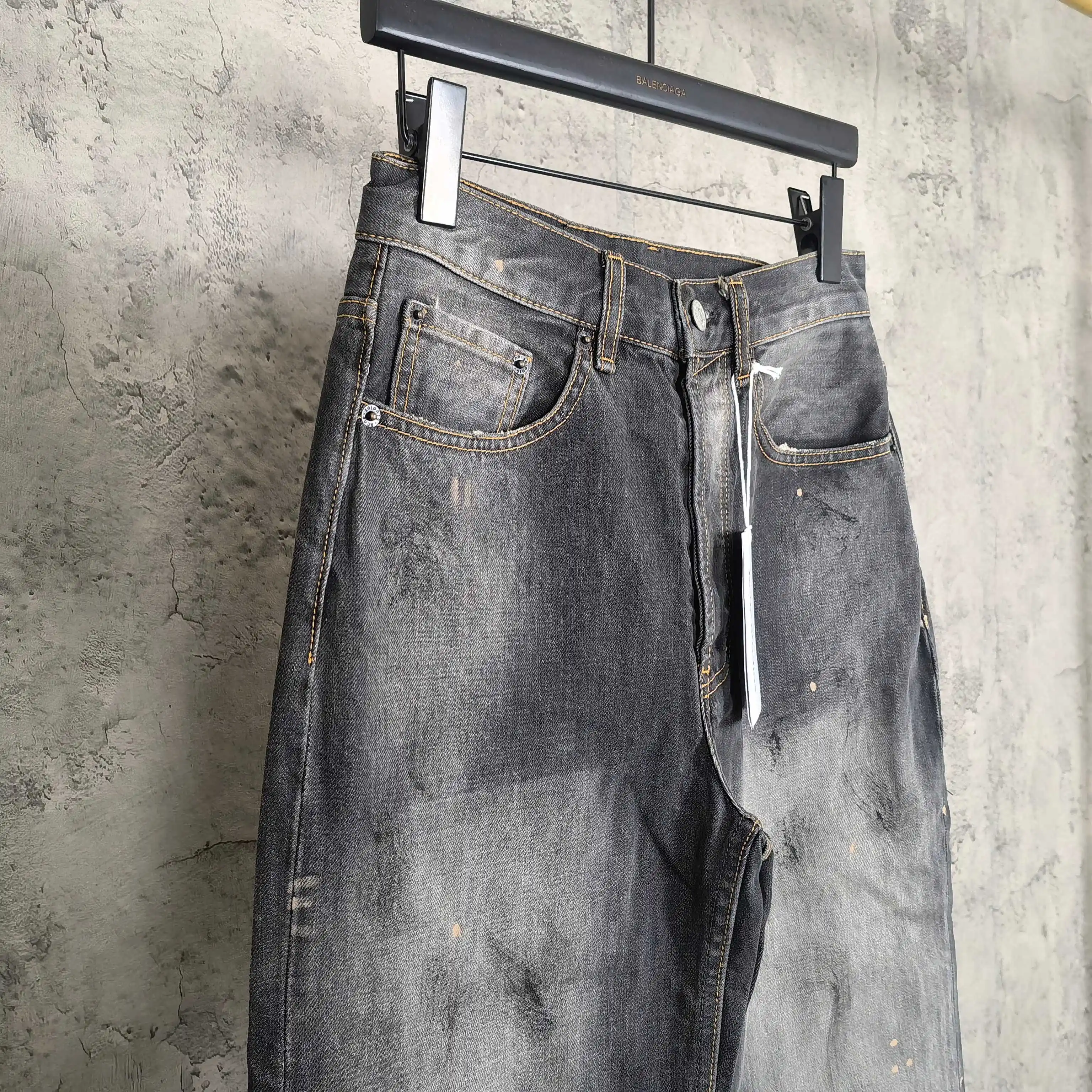 Graffiti Print Washed Straight-Leg Jeans D24523246 — view 7