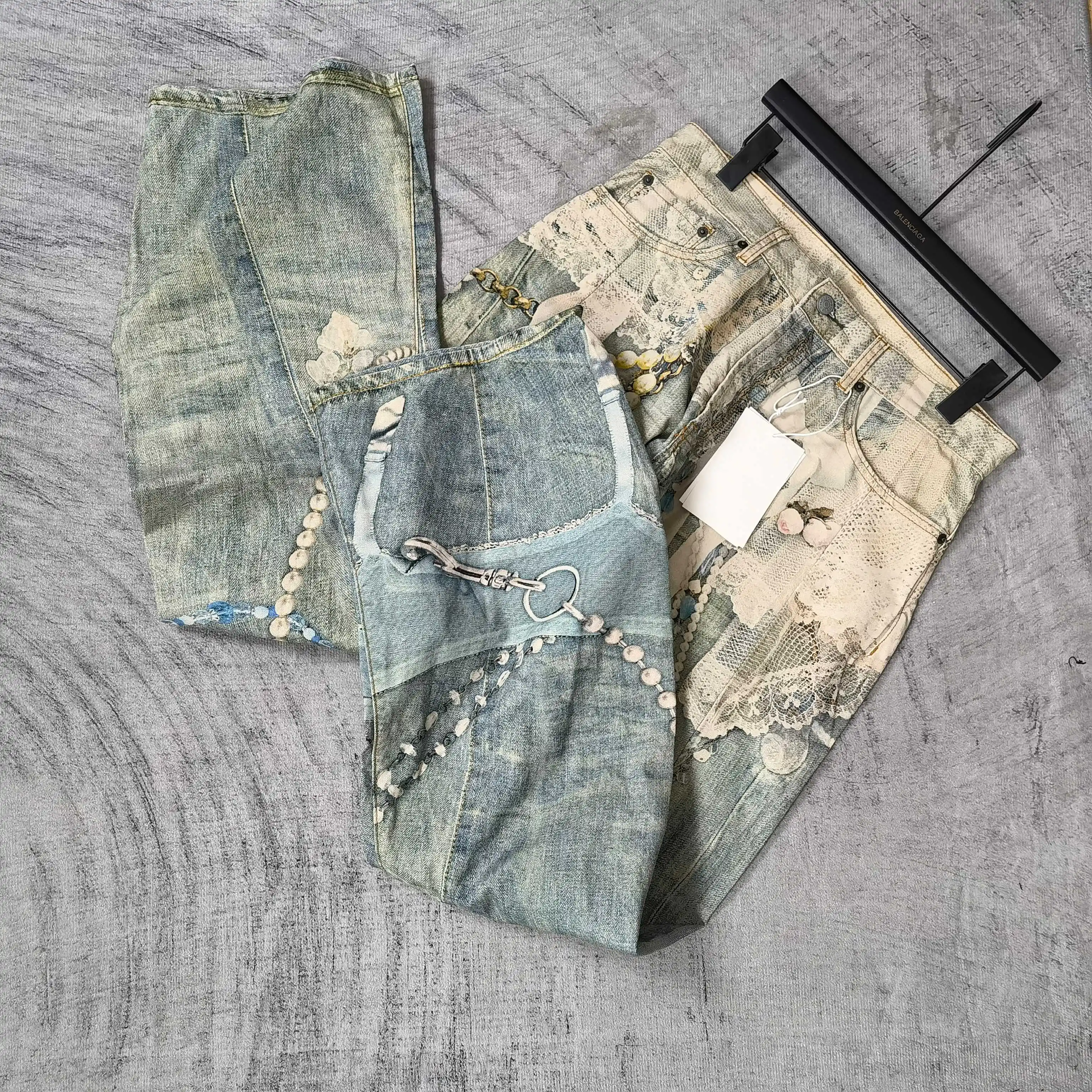 Trompe L'oeil Lace and Pearl Print Curved-Leg Jeans D25523247 — view 4