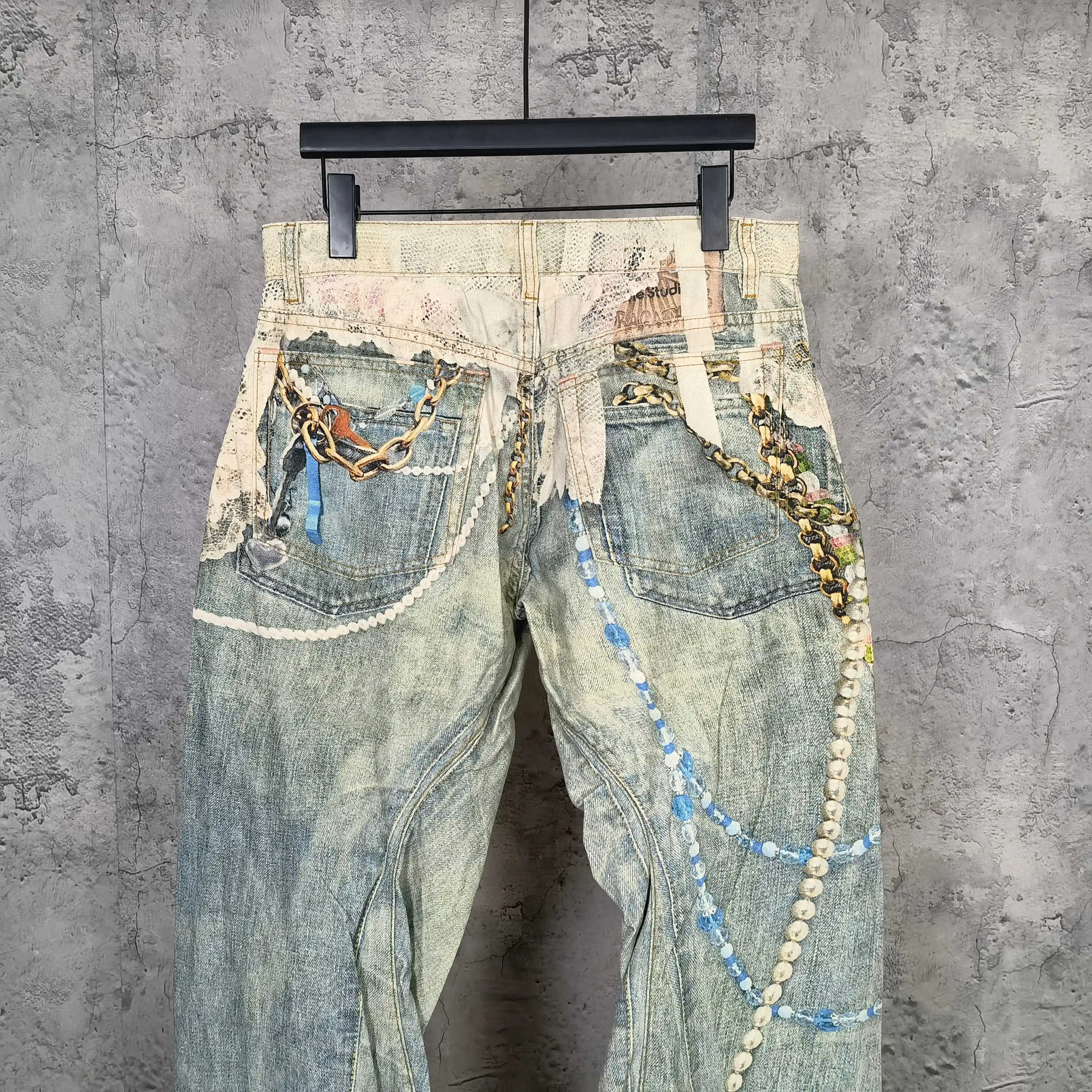 Trompe L'oeil Lace and Pearl Print Curved-Leg Jeans D25523247 — view 6
