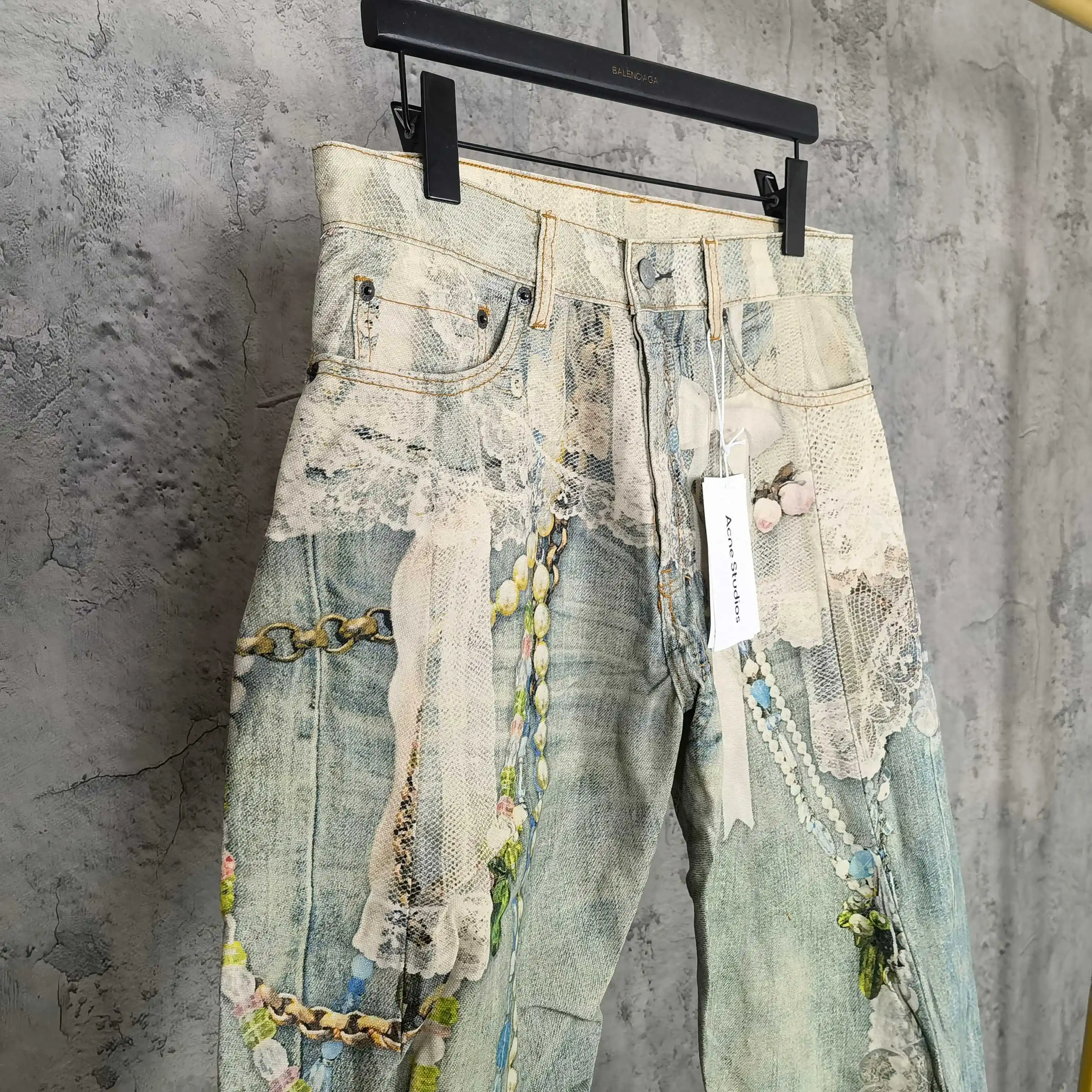 Trompe L'oeil Lace and Pearl Print Curved-Leg Jeans D25523247 — view 7