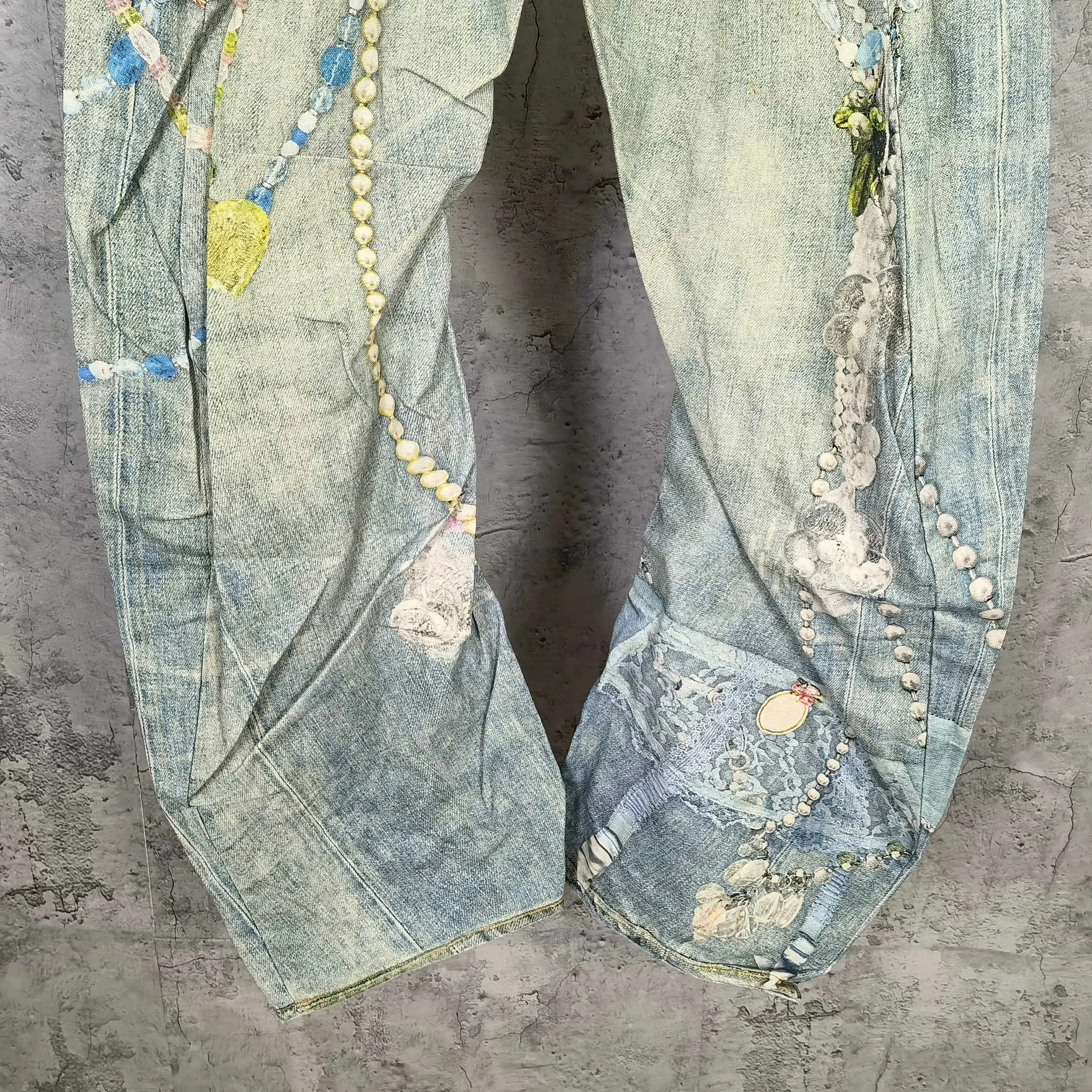 Trompe L'oeil Lace and Pearl Print Curved-Leg Jeans D25523247 — view 8