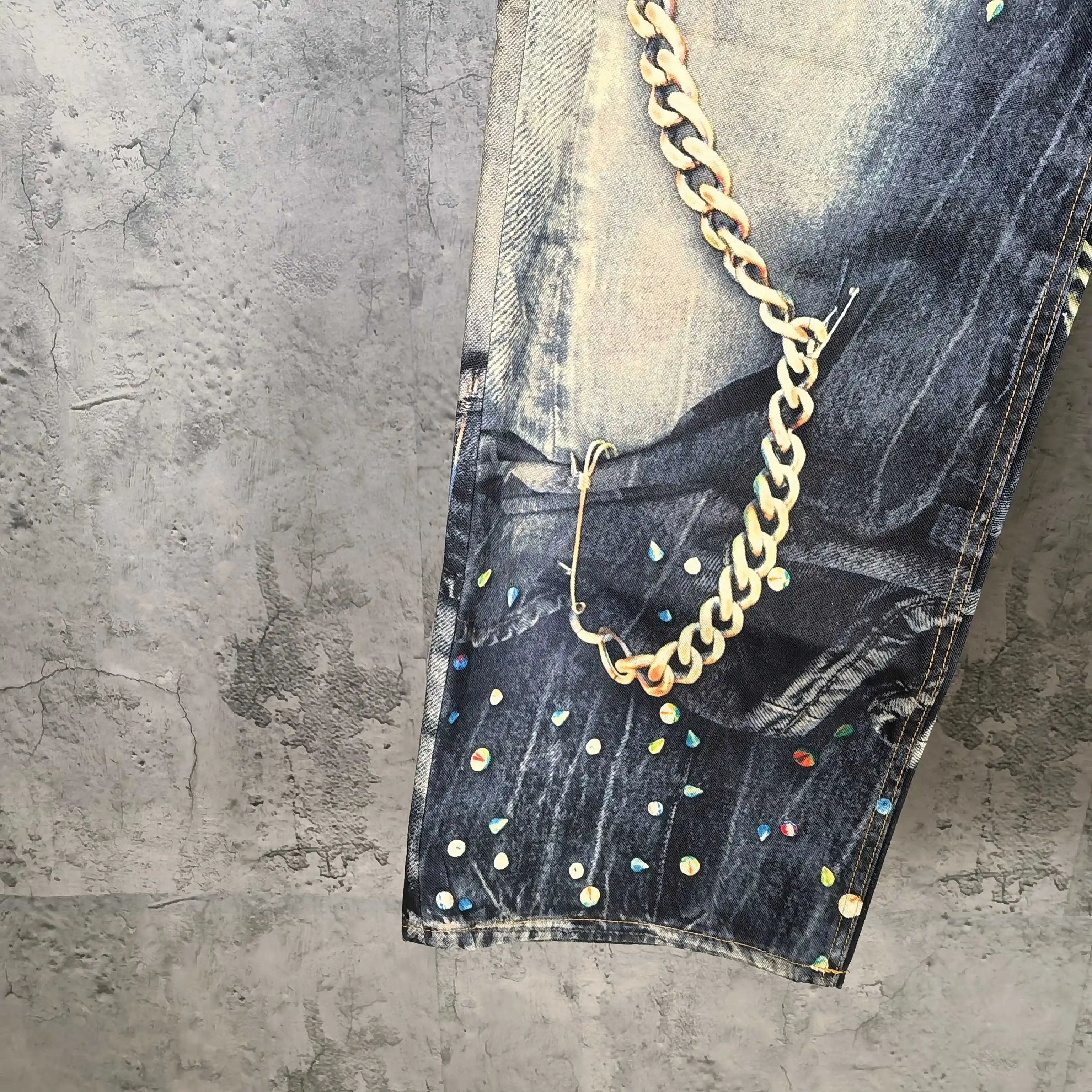 Trompe L'oeil Chain Print Wide-Leg Jeans D26023243 — view 10
