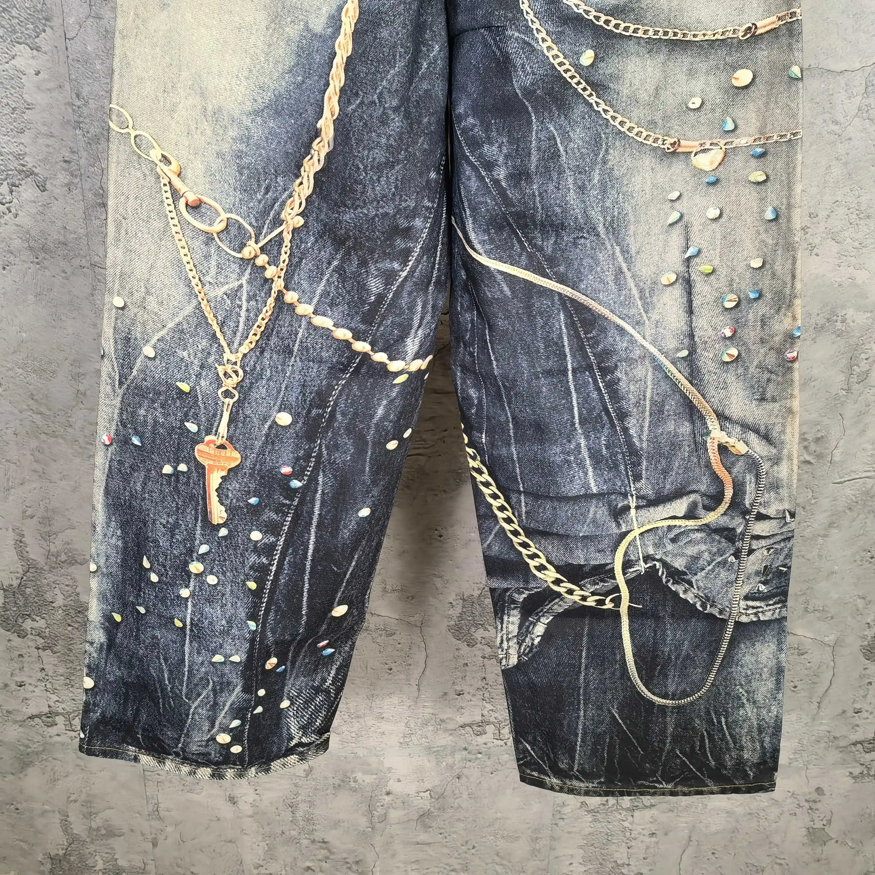 Trompe L'oeil Chain Print Wide-Leg Jeans D26023243 — view 11