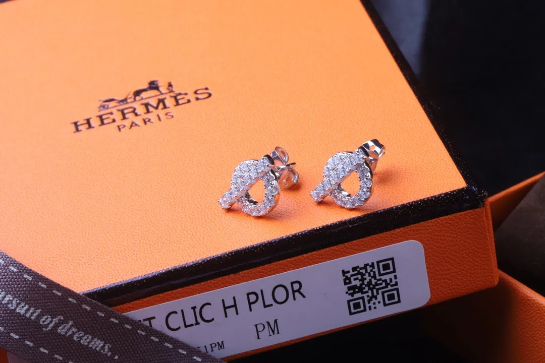 Croisette Crystal-Embellished Stud Earrings D17017503 — view 3