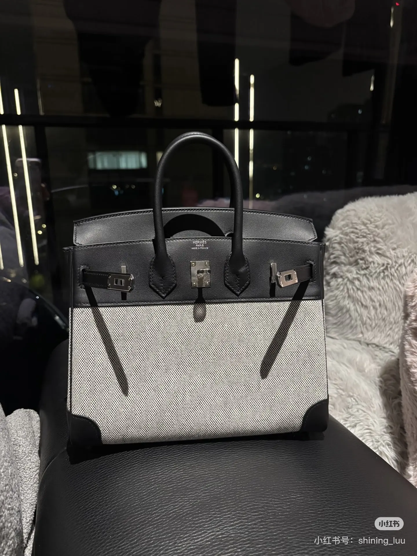 Canvas & Leather Top-Handle Bag D59017776 — view 15
