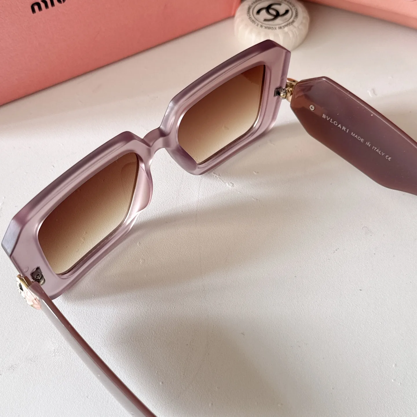 Serpenti Square-Frame Sunglasses D20018536 — view 4