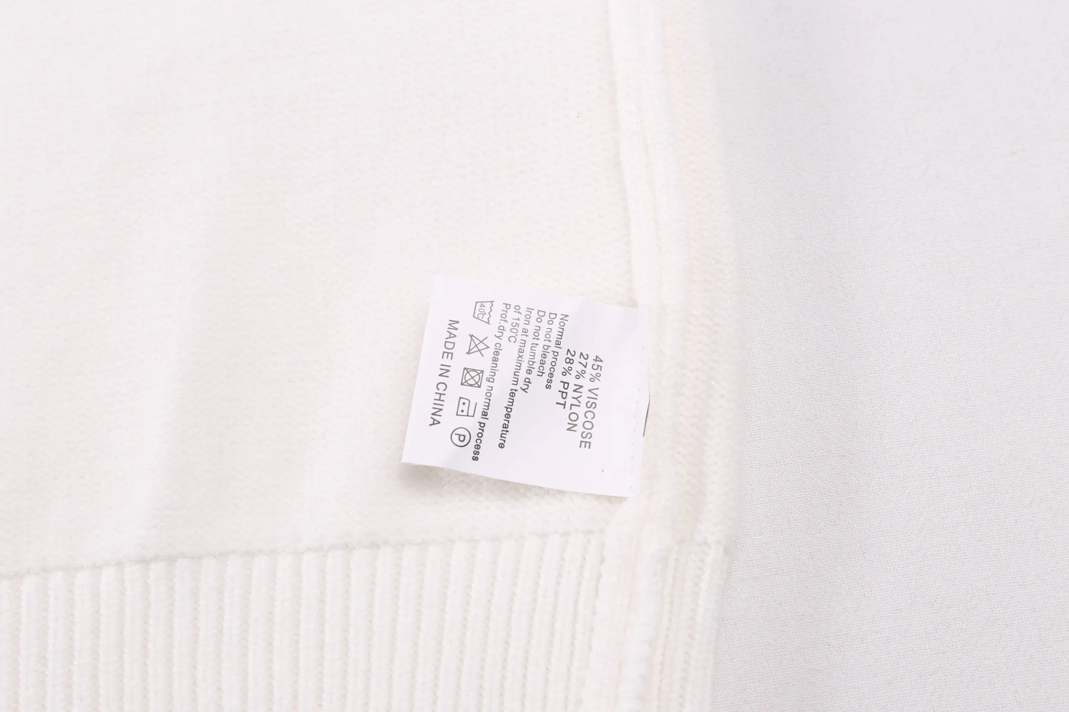 Logo Jacquard Wool Crew-Neck Sweater D20022159 — view 4