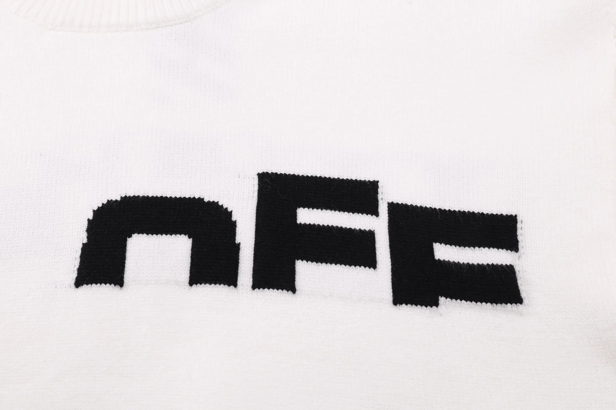 Logo Jacquard Wool Crew-Neck Sweater D20022159 — view 5