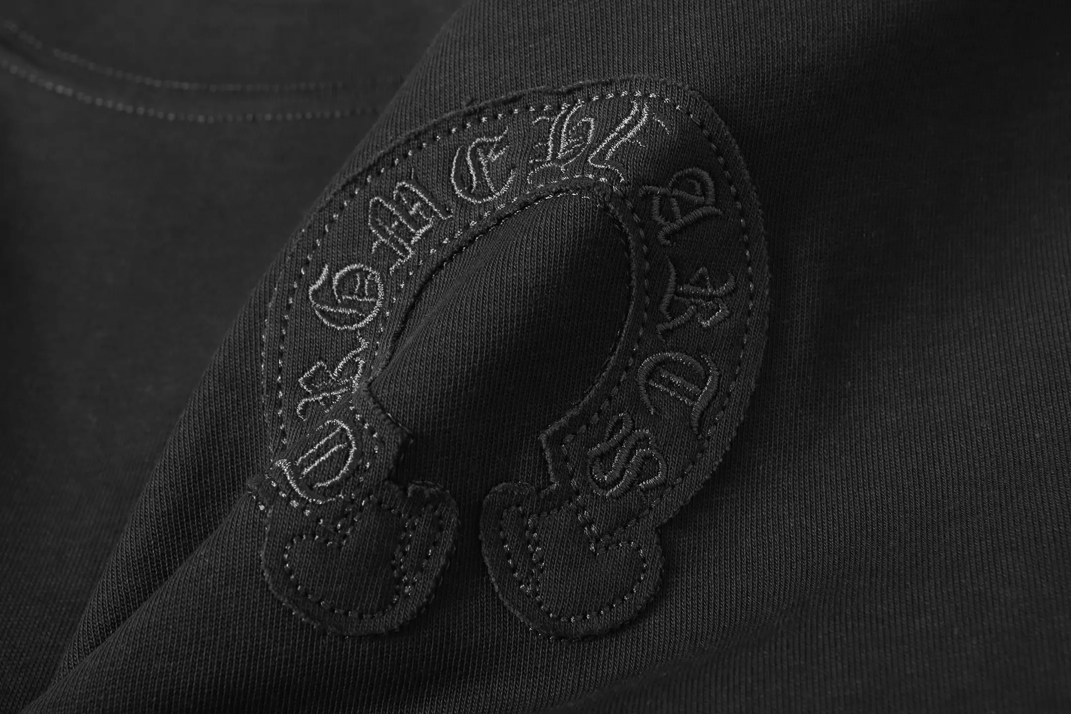 Horseshoe Patch Embroidered Cotton T-Shirt D10013703 — view 6