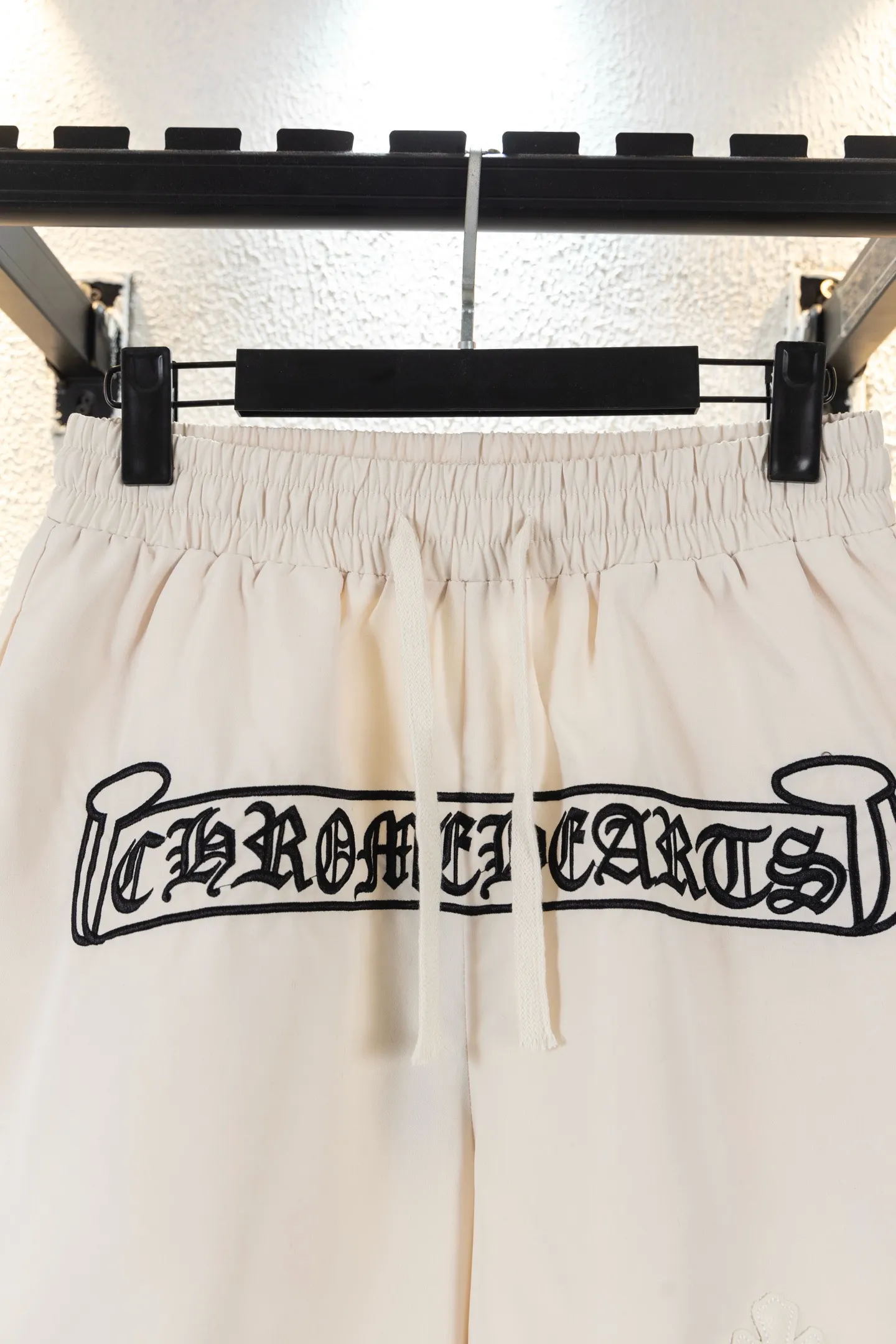 Logo Embroidered Mesh Basketball Shorts D11811123 — view 3