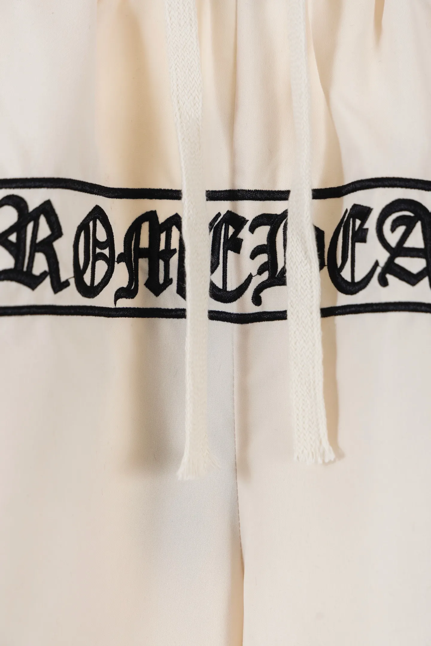 Logo Embroidered Mesh Basketball Shorts D11811123 — view 5
