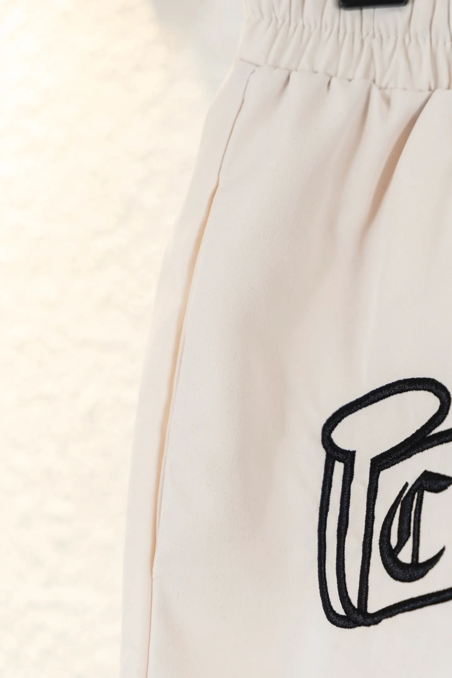Logo Embroidered Mesh Basketball Shorts D11811123 — view 7
