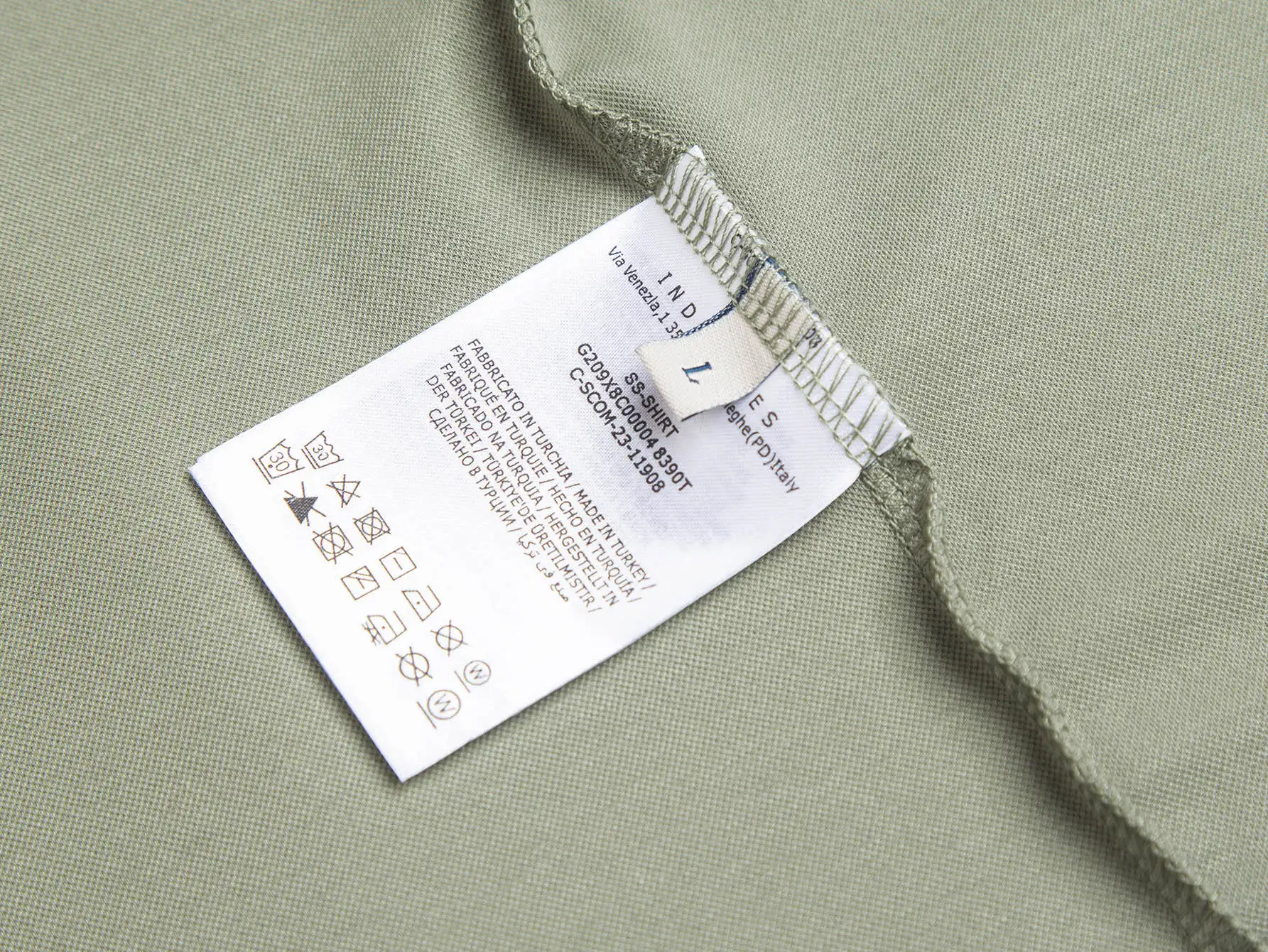 Logo-Appliquéd Cotton-Piqué Half-Zip Polo Shirt D12015915 — view 10