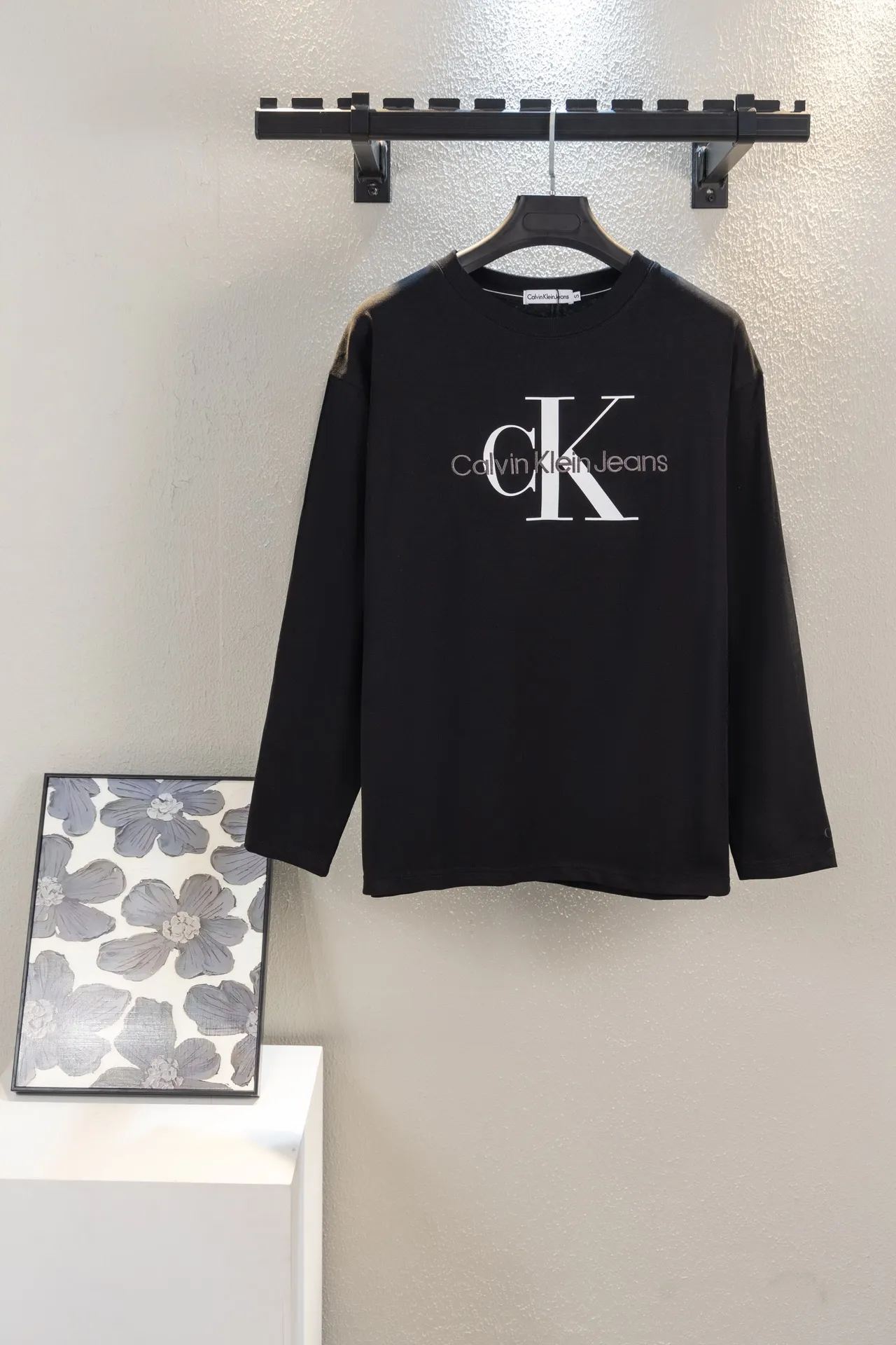Logo Embroidered Long-Sleeve T-Shirt D12312237