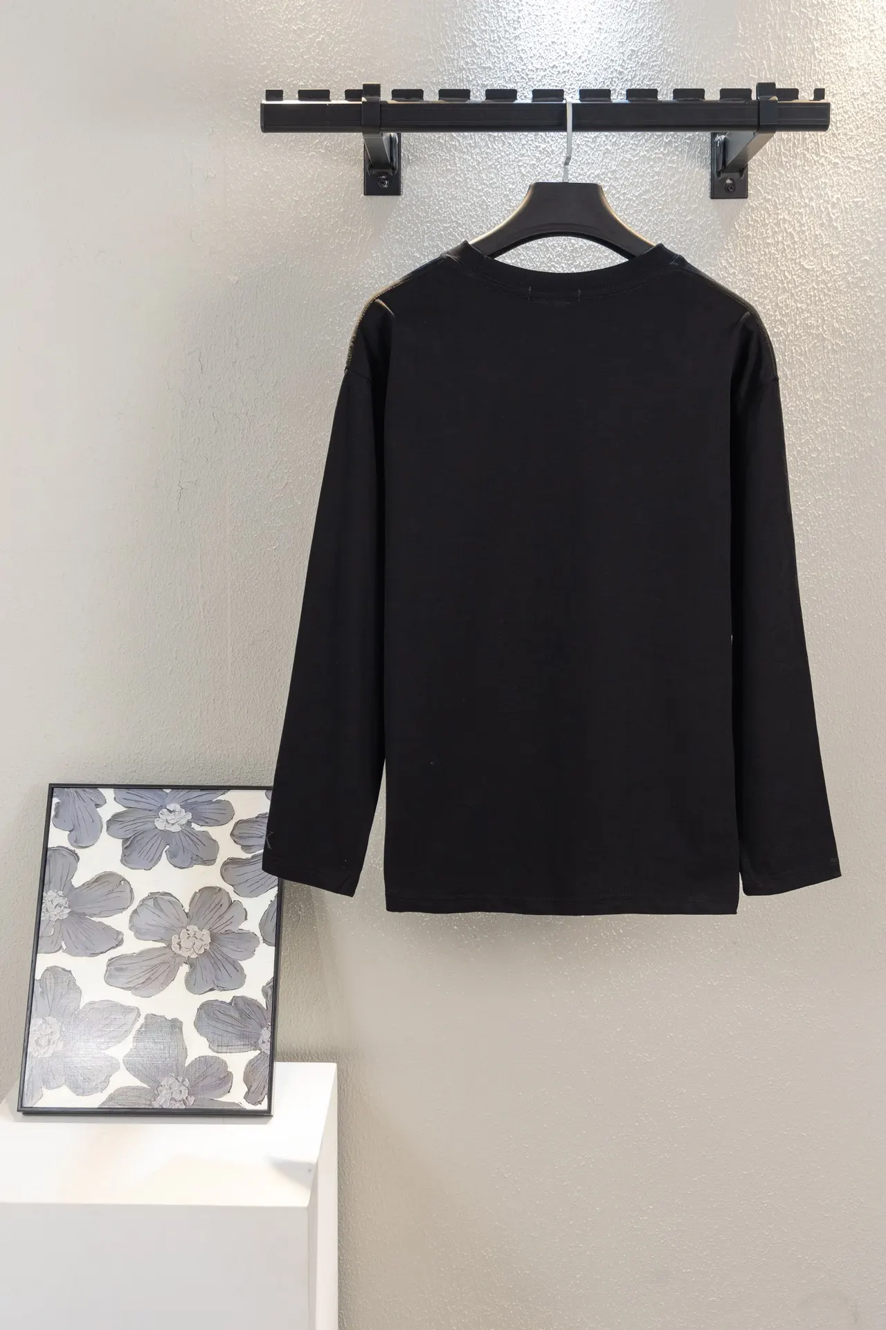Logo Embroidered Long-Sleeve T-Shirt D12312237 — view 2