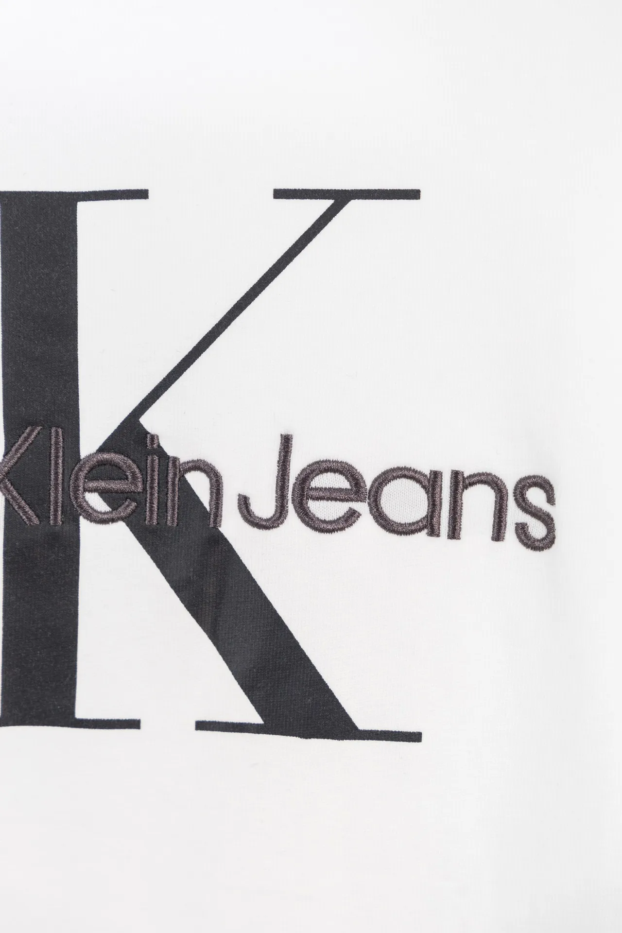 Logo Embroidery Long-Sleeve T-Shirt D12312236 — view 5