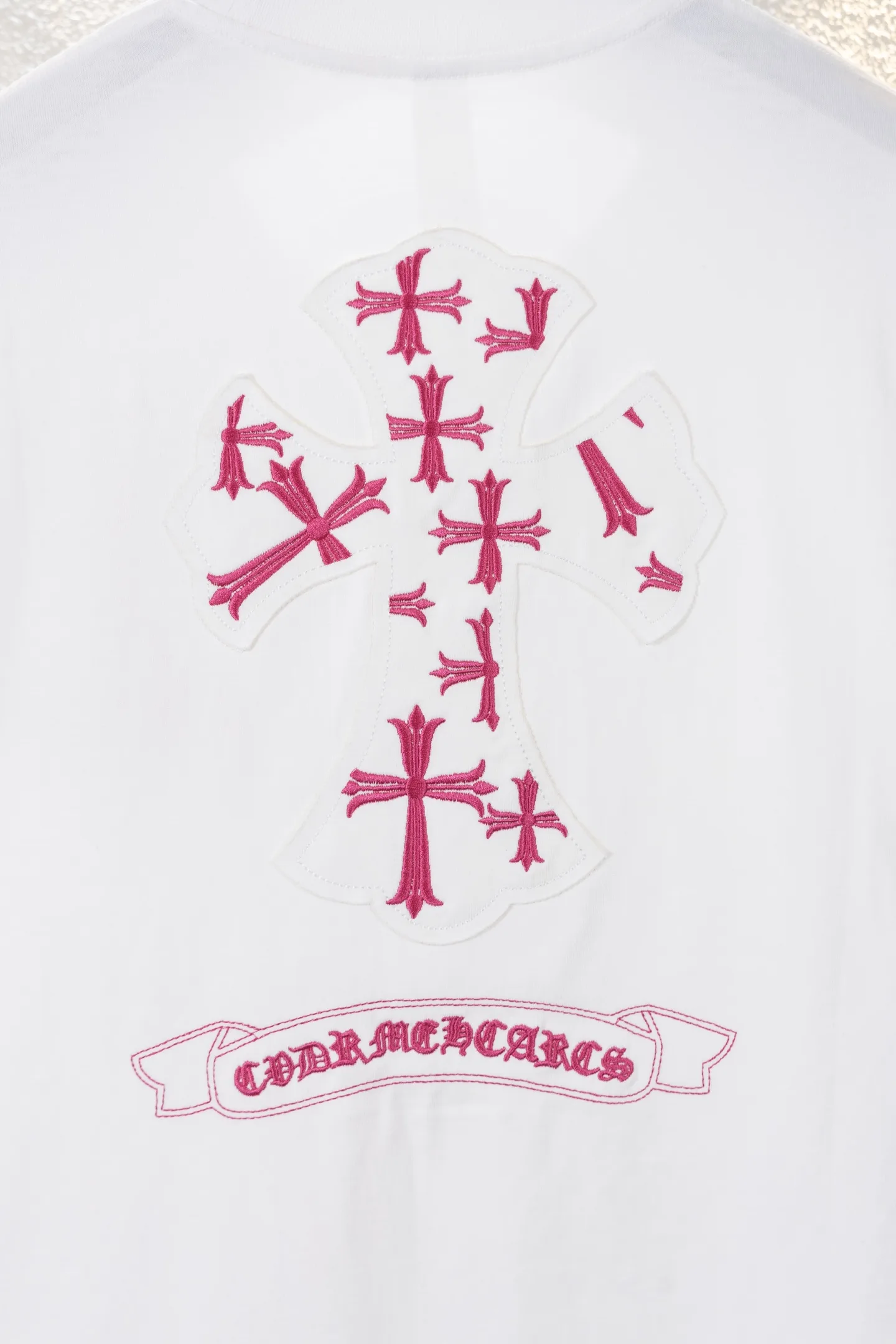 Cross Patch Embroidered Cotton T-Shirt D12512204 — view 5