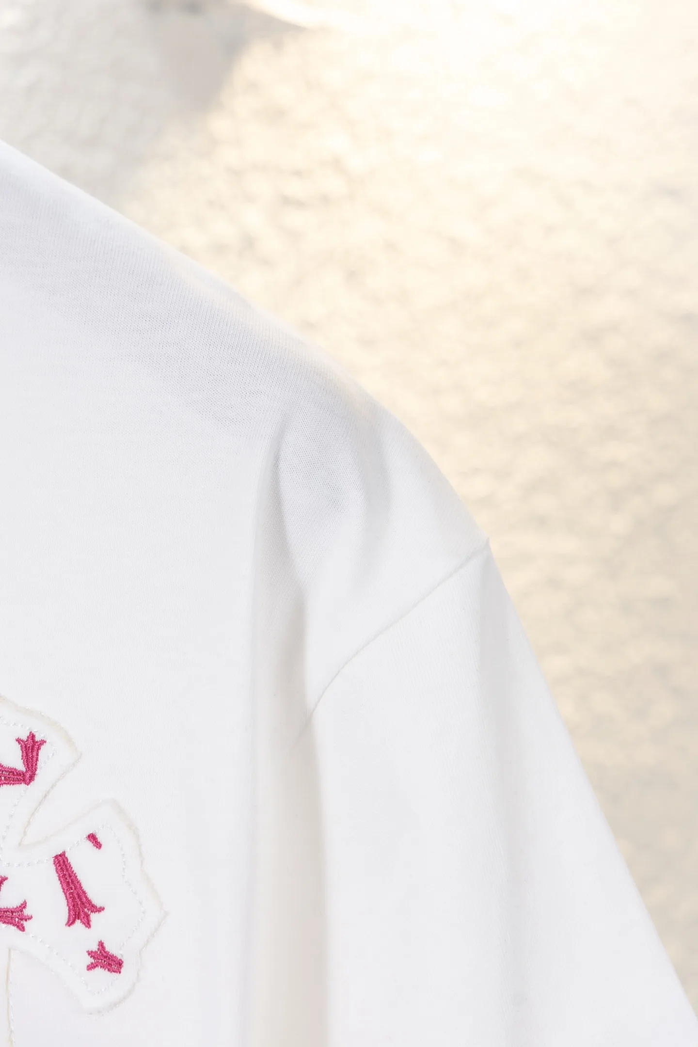 Cross Patch Embroidered Cotton T-Shirt D12512204 — view 6