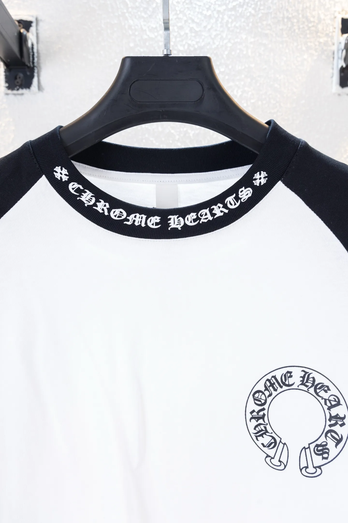 Logo Print Raglan Long-Sleeve T-Shirt D12812263 — view 3