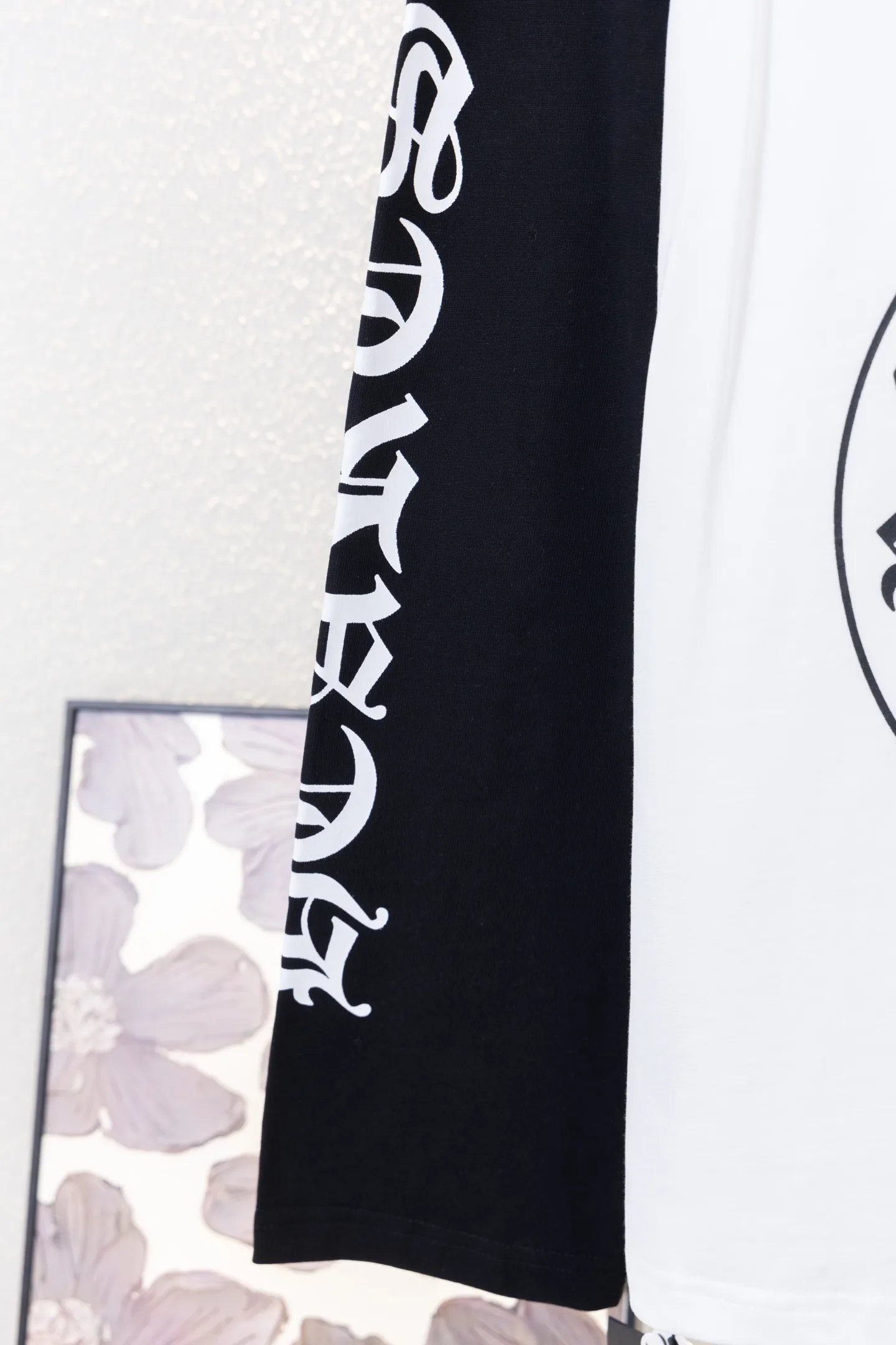 Logo Print Raglan Long-Sleeve T-Shirt D12812263 — view 9
