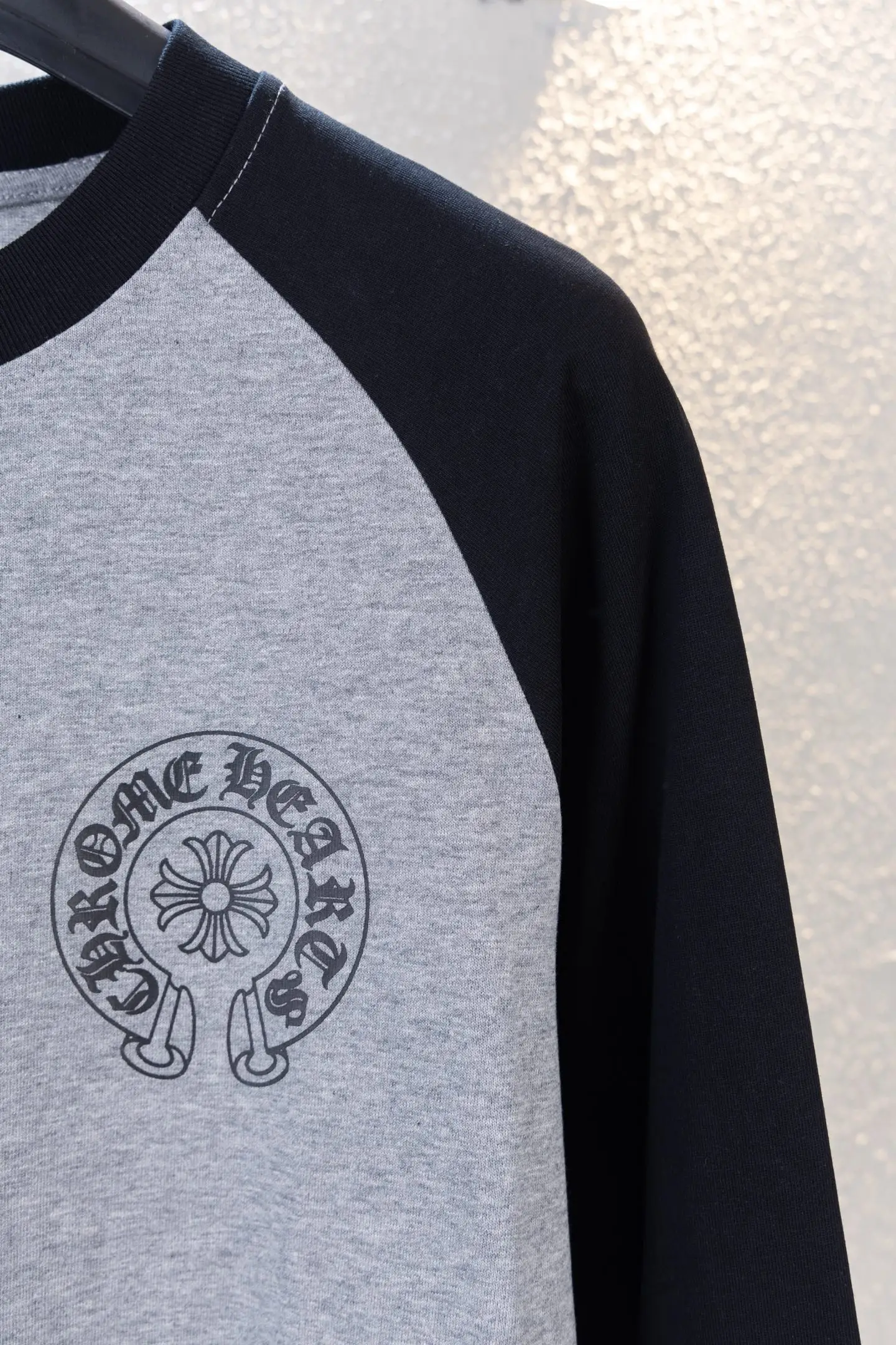 Logo Print Raglan Long-Sleeve T-Shirt D12812260 — view 6
