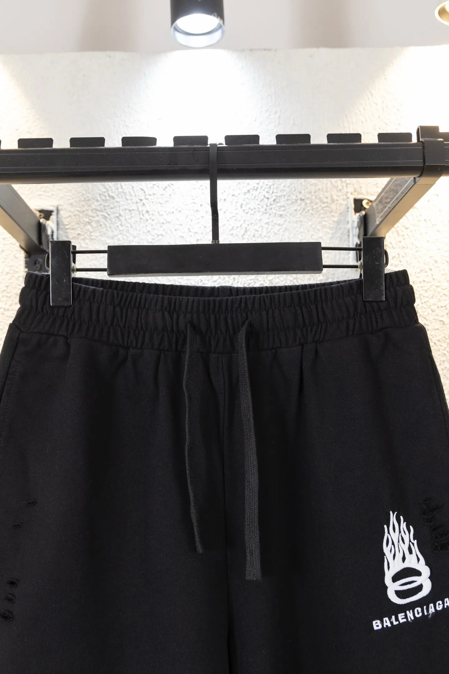 Flame Logo Distressed Cotton Shorts D12812209 — view 3