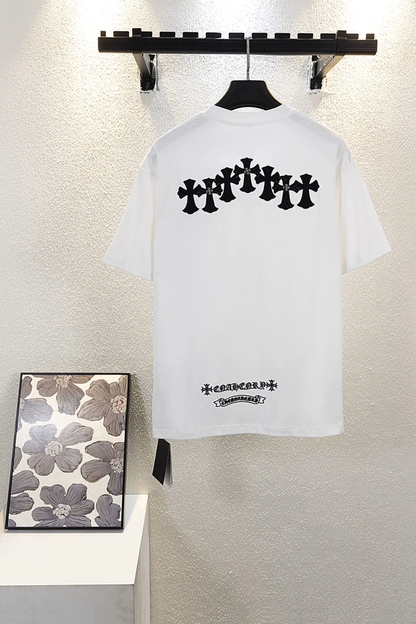 Cross Patch Leather Appliqué T-Shirt D12812206 — view 2