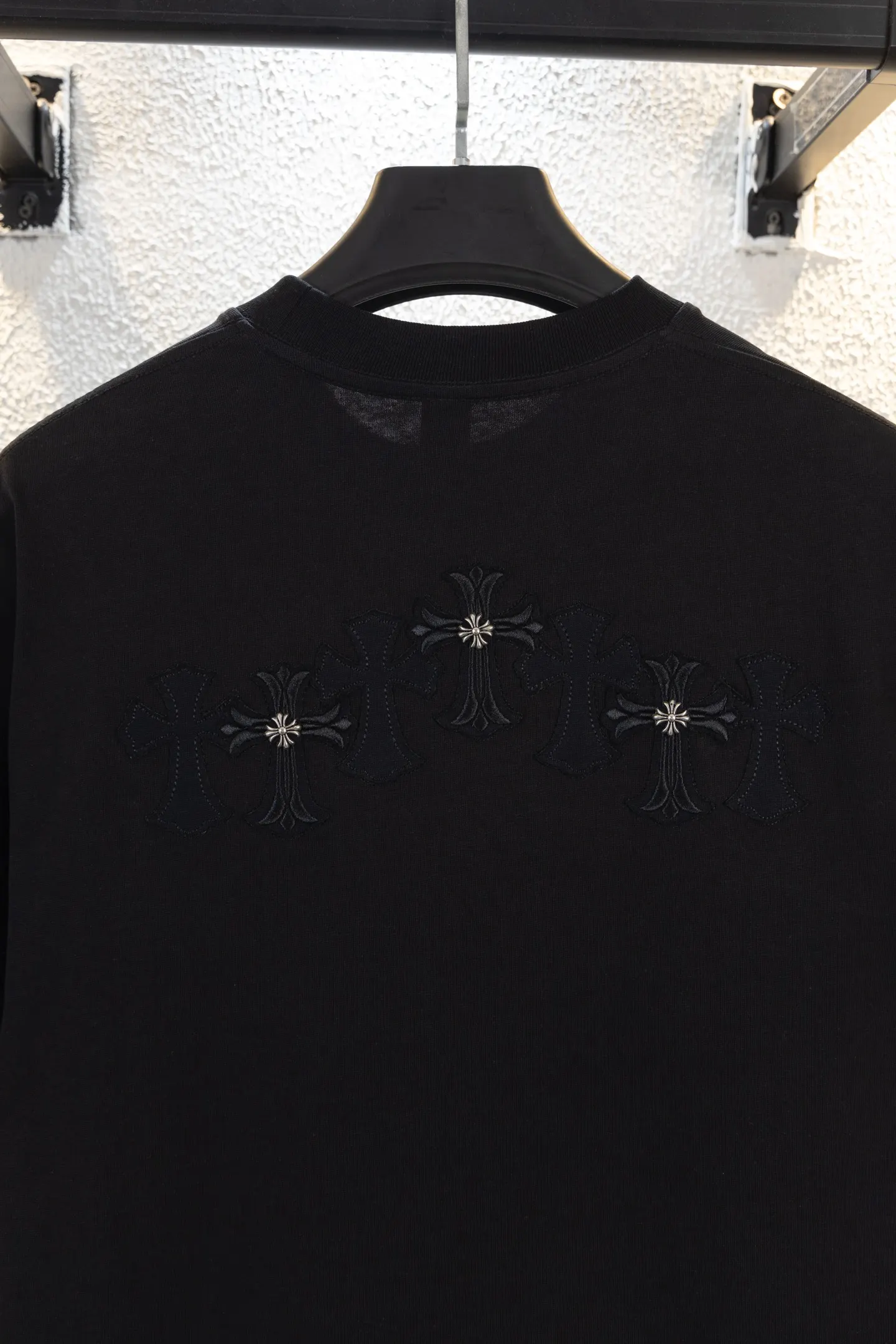 Leather Cross Patch Cotton T-Shirt D12812205 — view 4