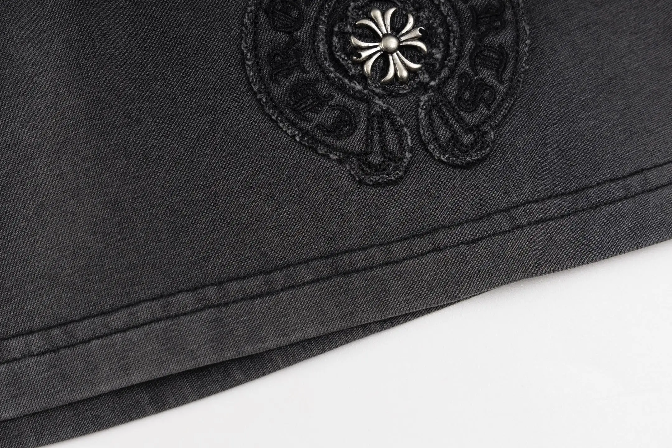 Logo-Embroidered Washed Cotton Shorts D13012224 — view 7