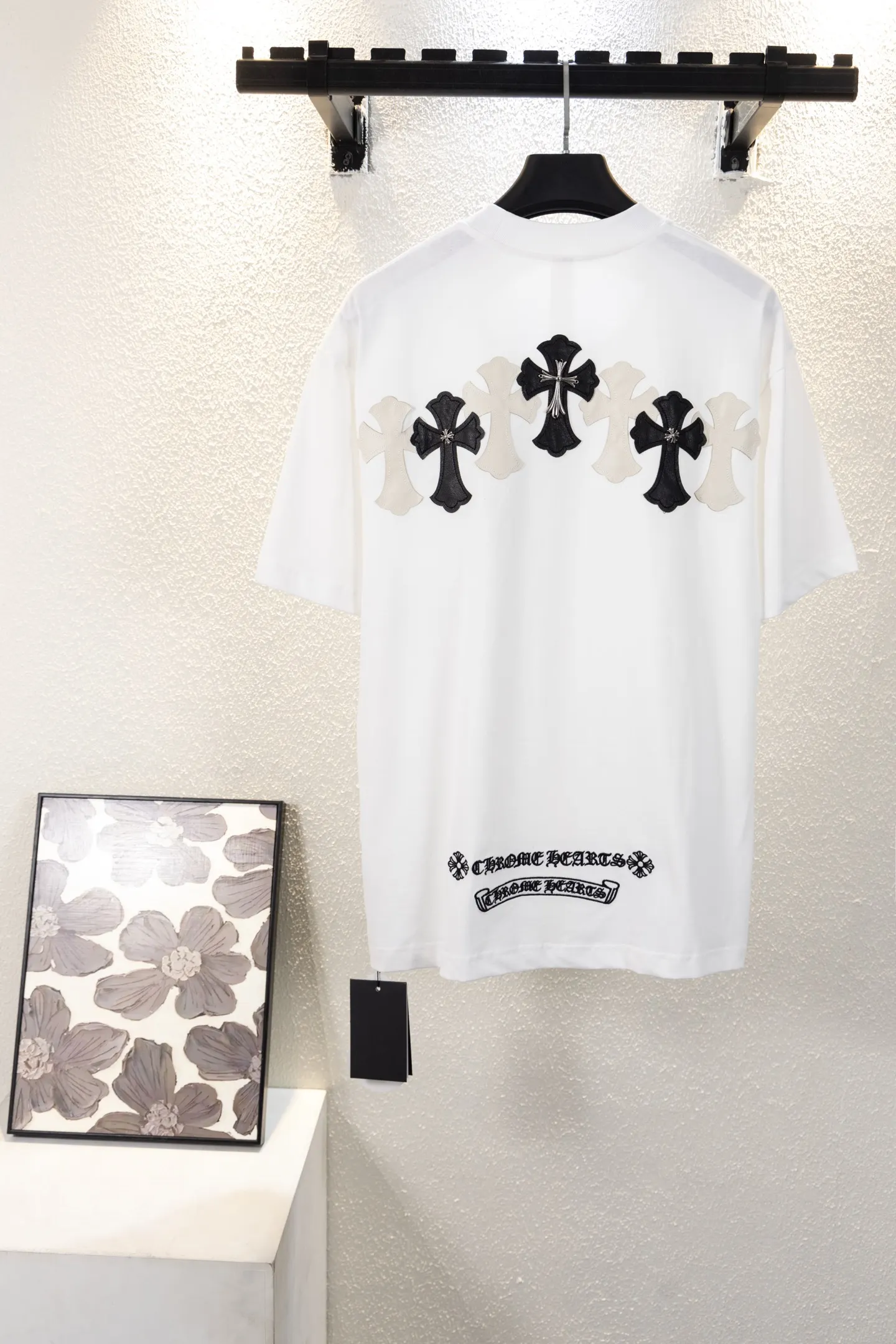 Cross Patch Embroidered Cotton T-Shirt D13311152 — view 2