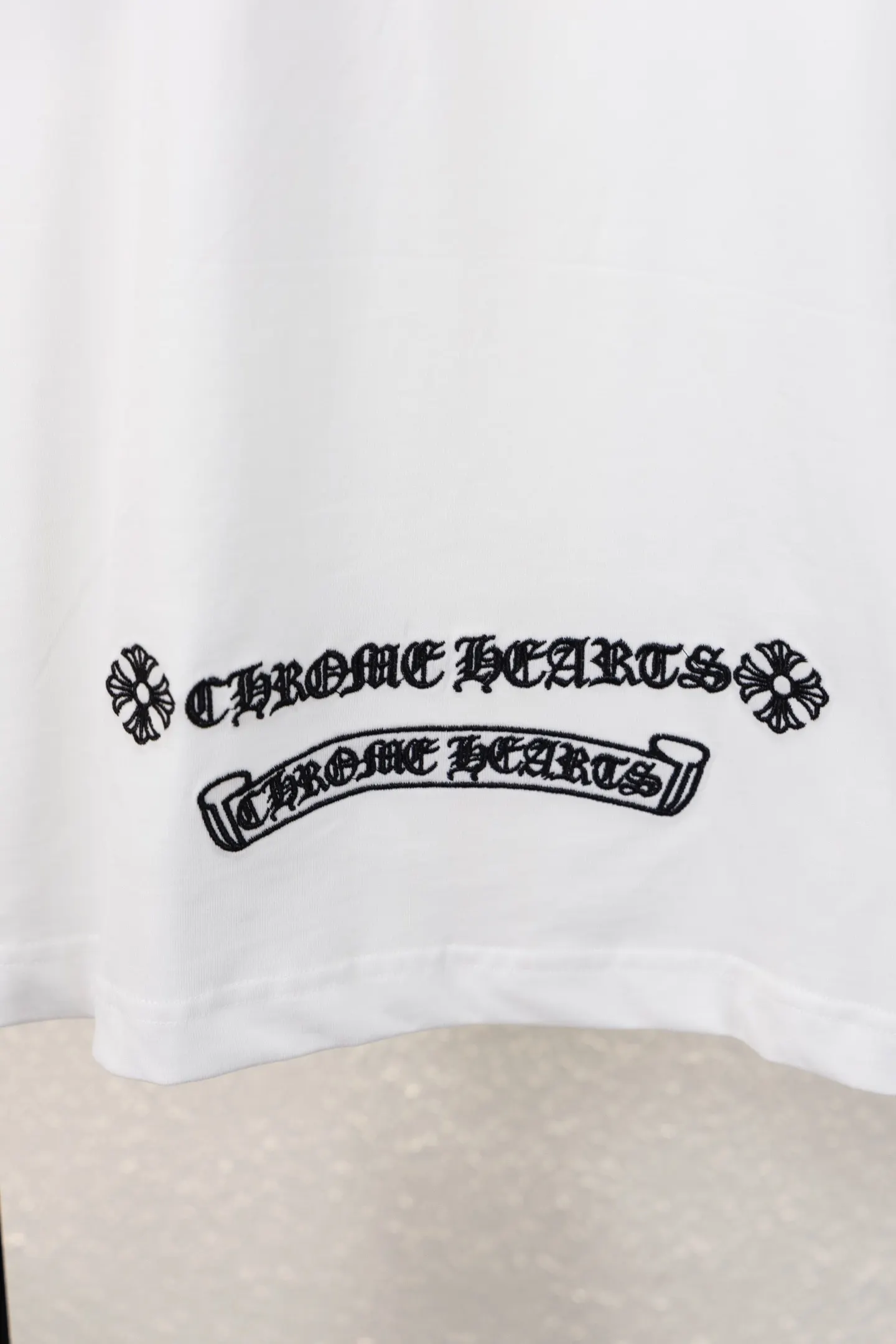 Cross Patch Embroidered Cotton T-Shirt D13311152 — view 7