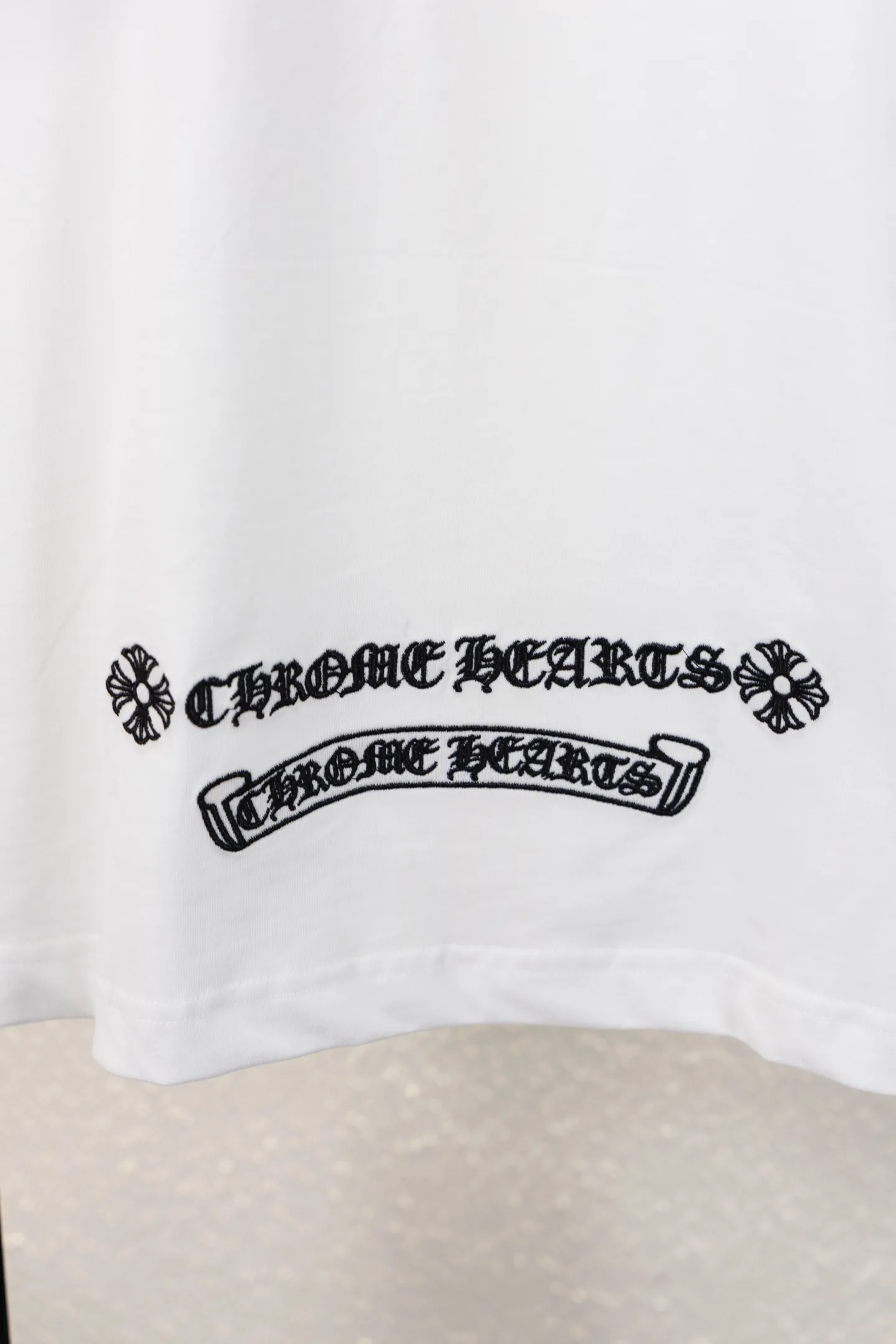 Cross Patch Embroidered Cotton T-Shirt D13312199 — view 7