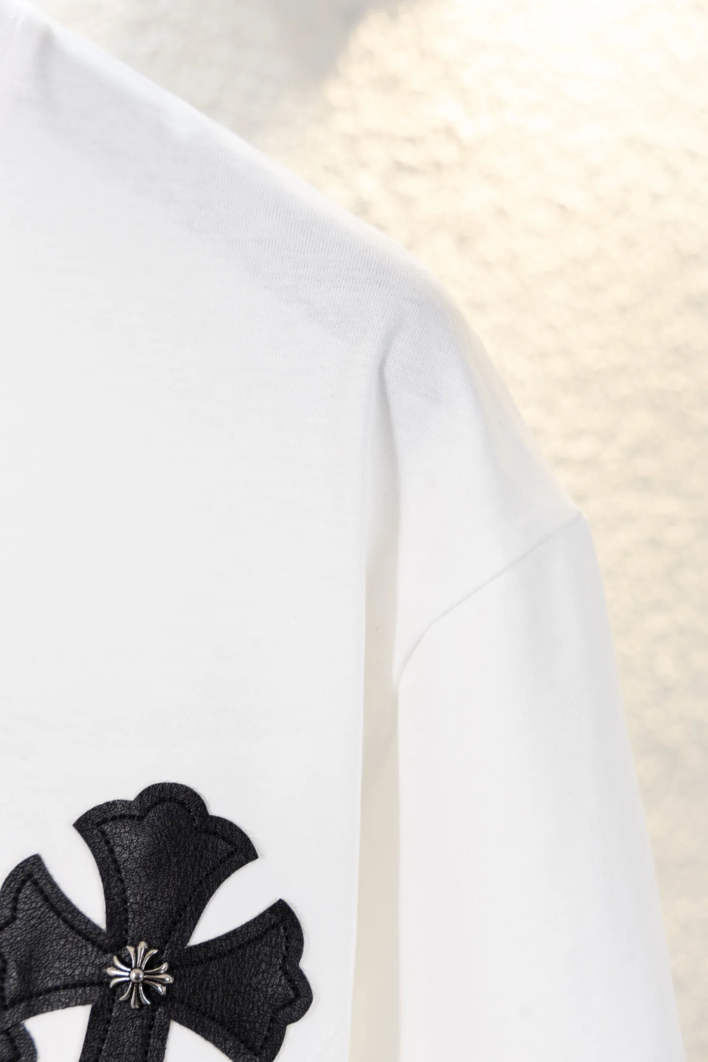 Cross Patch Embroidered Cotton T-Shirt D13312199 — view 8