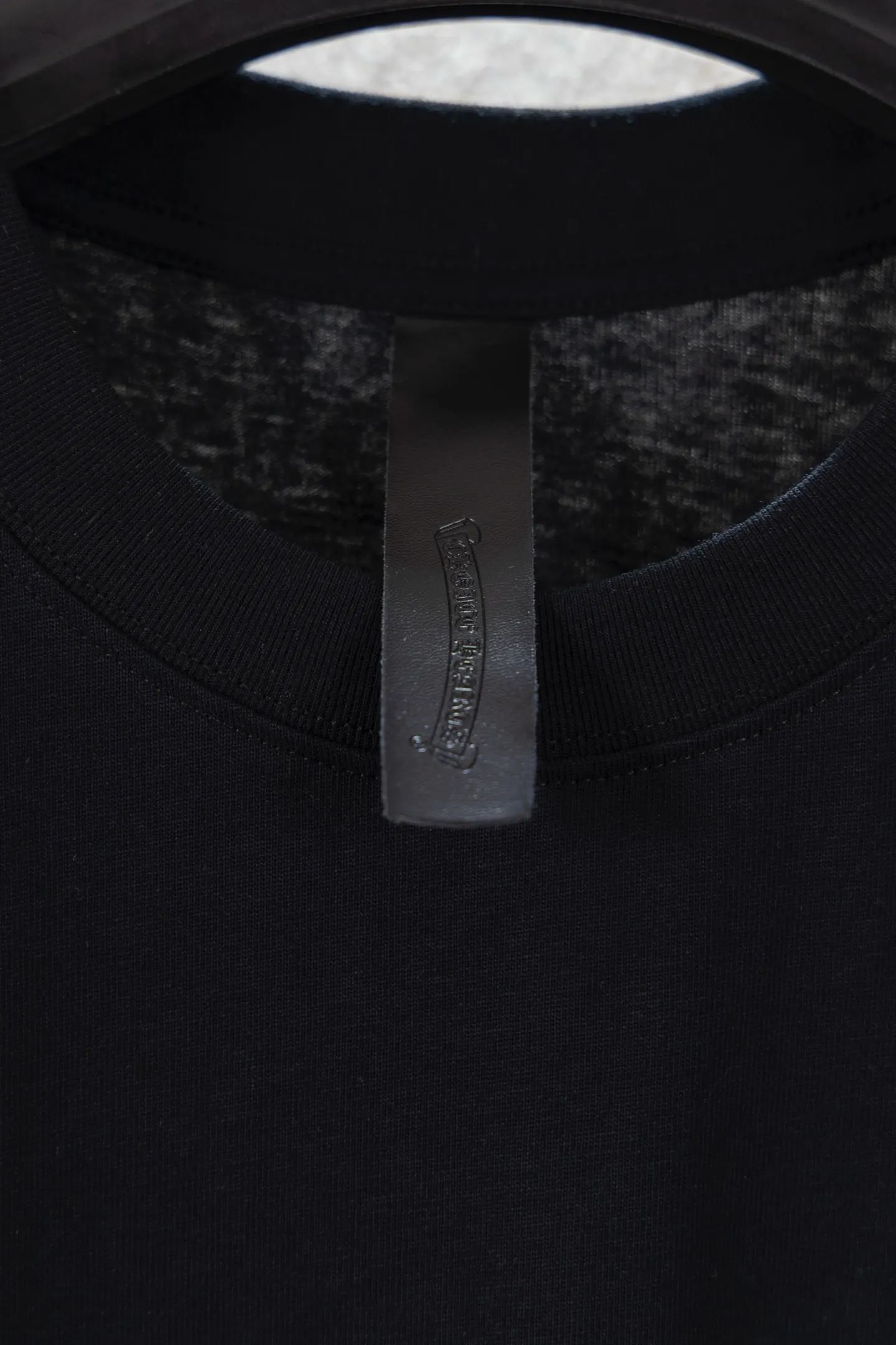 Leather Cross Patch Embroidered T-Shirt D13312200 — view 11