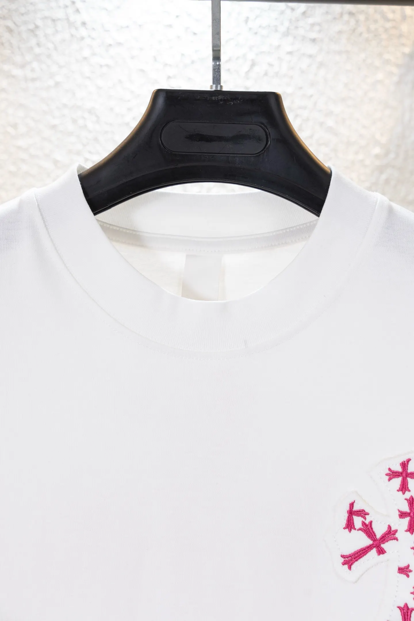 Cross Patch Embroidered Cotton T-Shirt D14011144 — view 3