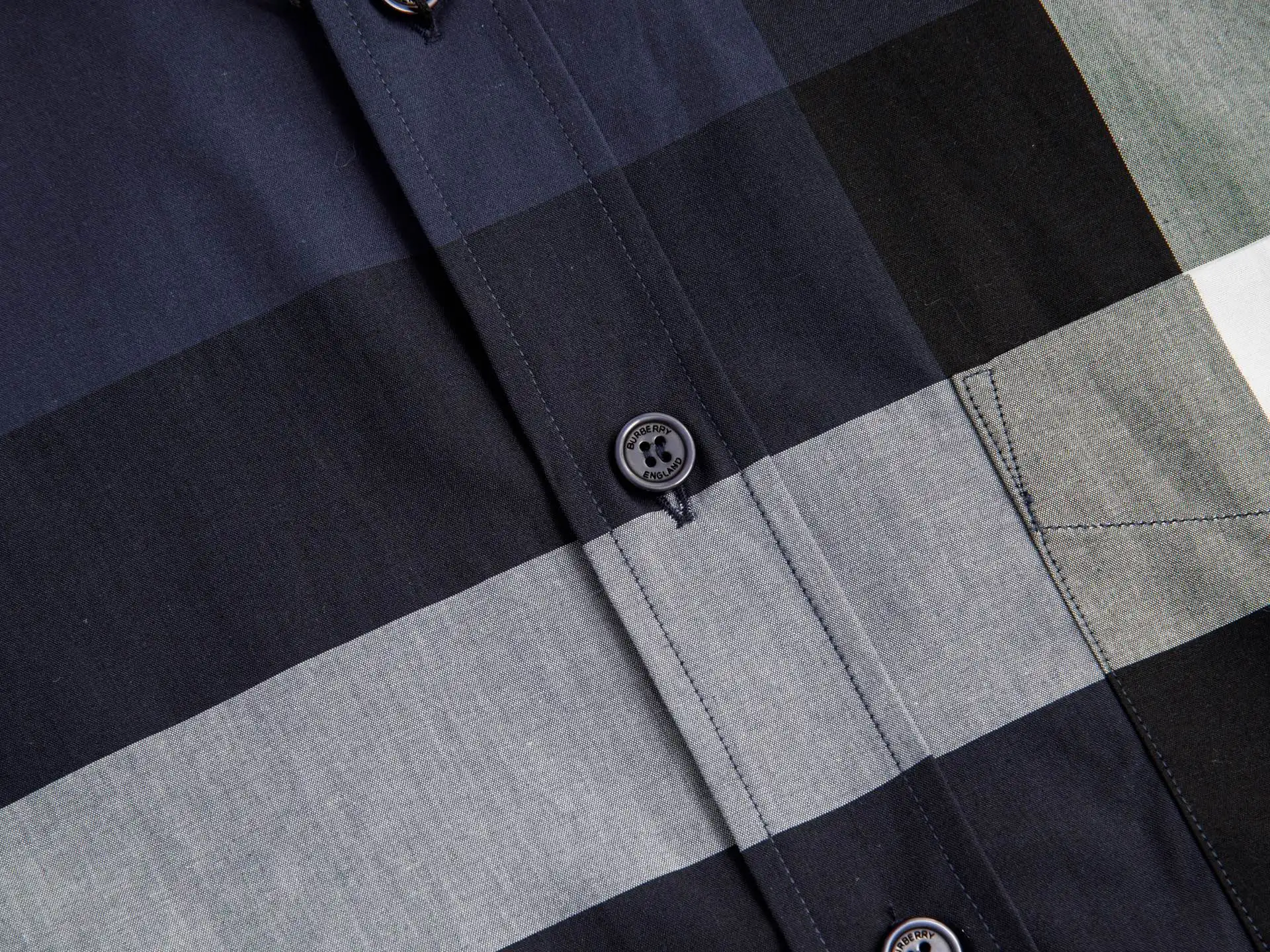 Check Print Short-Sleeve Cotton Shirt D14015962 — view 8