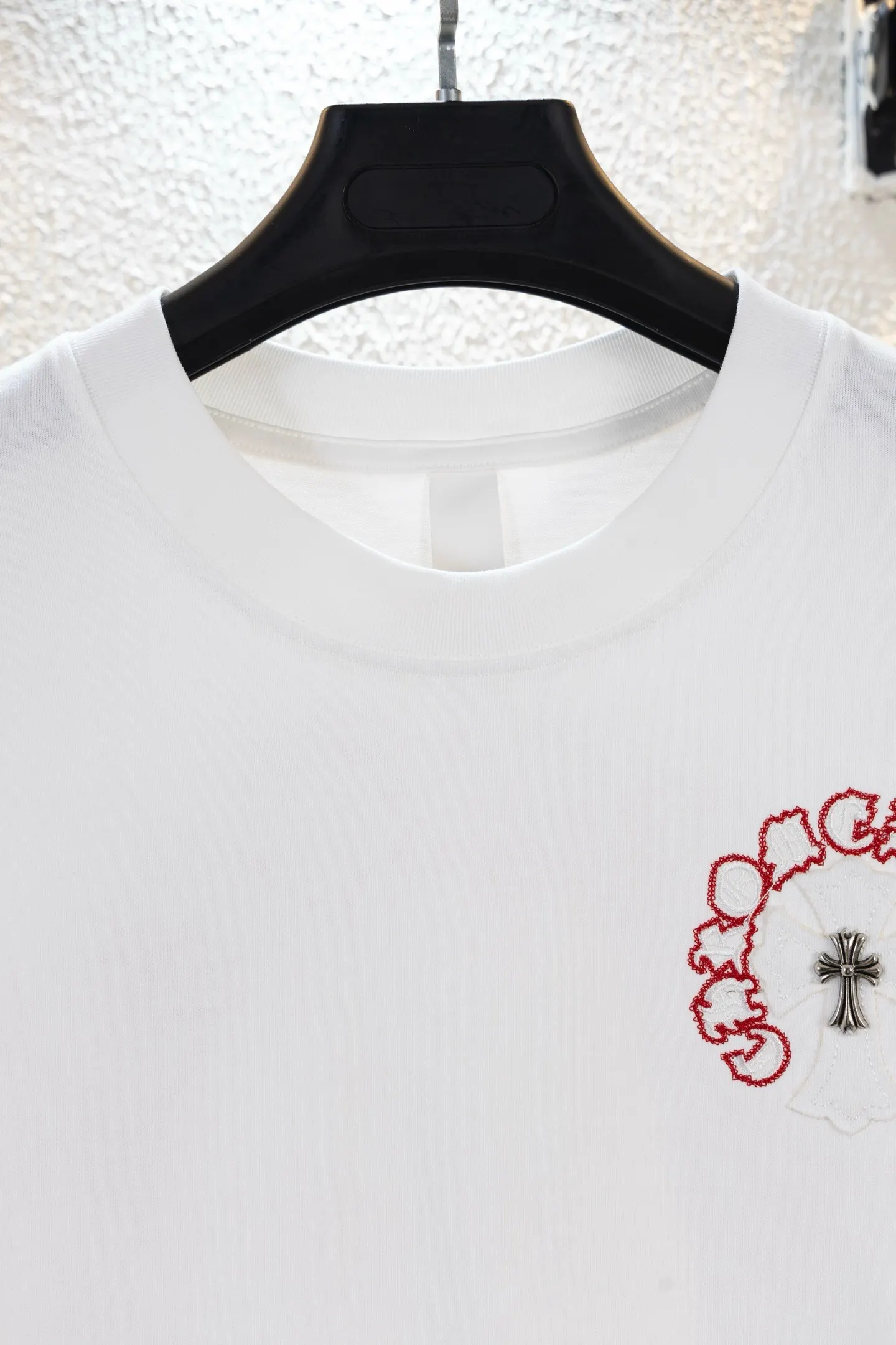Embroidered Horseshoe Cross Oversized T-Shirt D14511139 — view 3