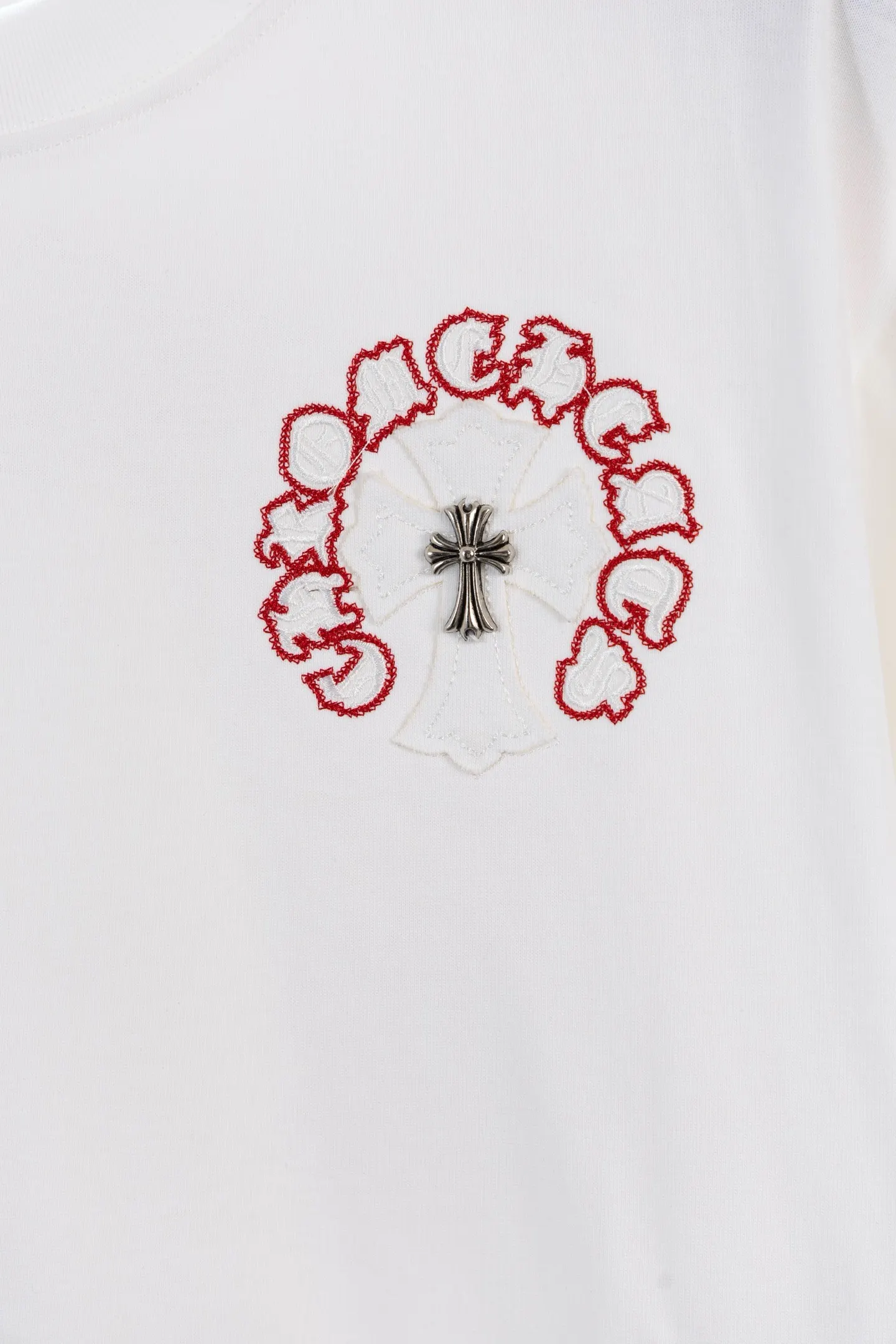 Embroidered Horseshoe Cross Oversized T-Shirt D14511139 — view 4
