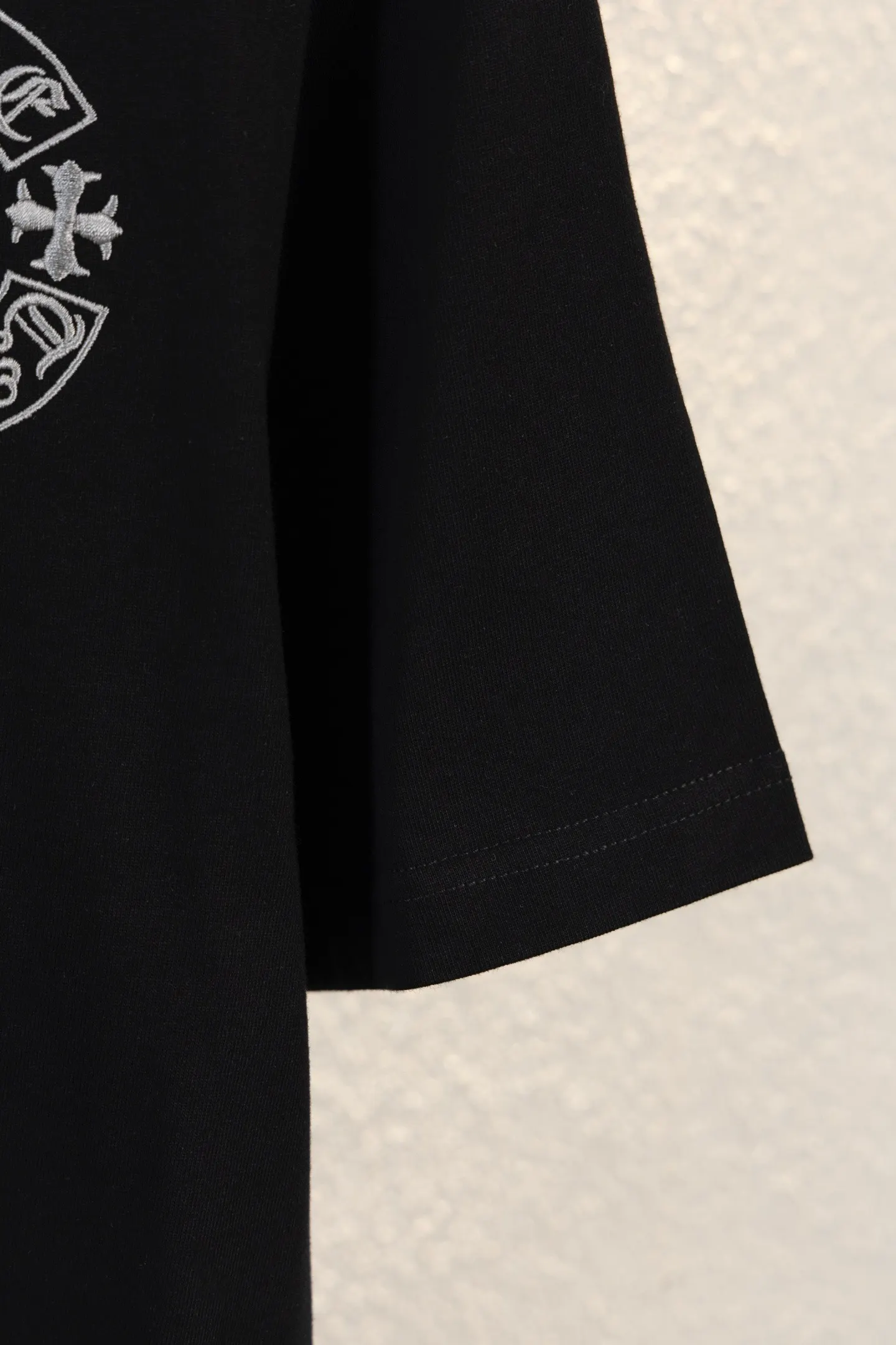 Embroidered Cross Logo Oversized T-Shirt D14511143 — view 9