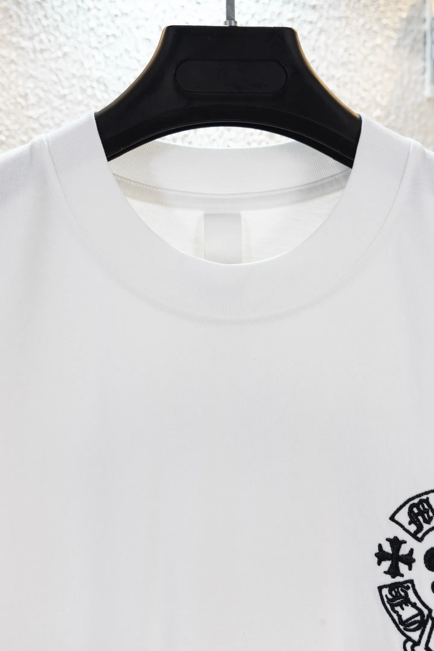 Embroidered Horseshoe Cross Oversized T-Shirt D14511142 — view 3