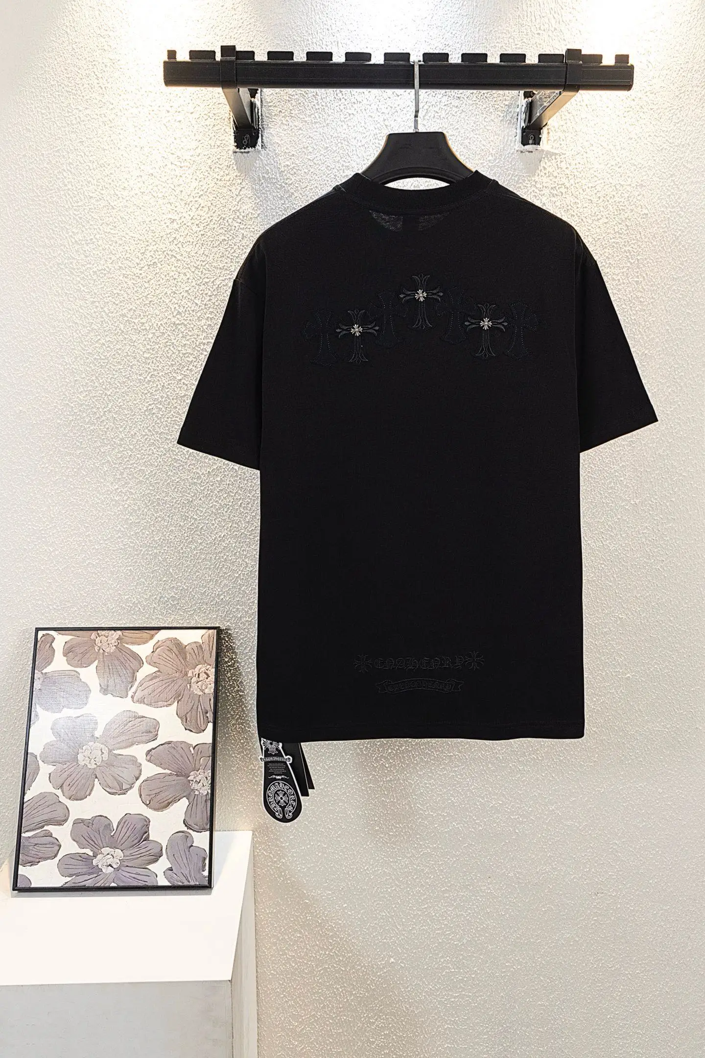 Leather Patch Cross Crew-Neck T-Shirt D14511140 — view 2